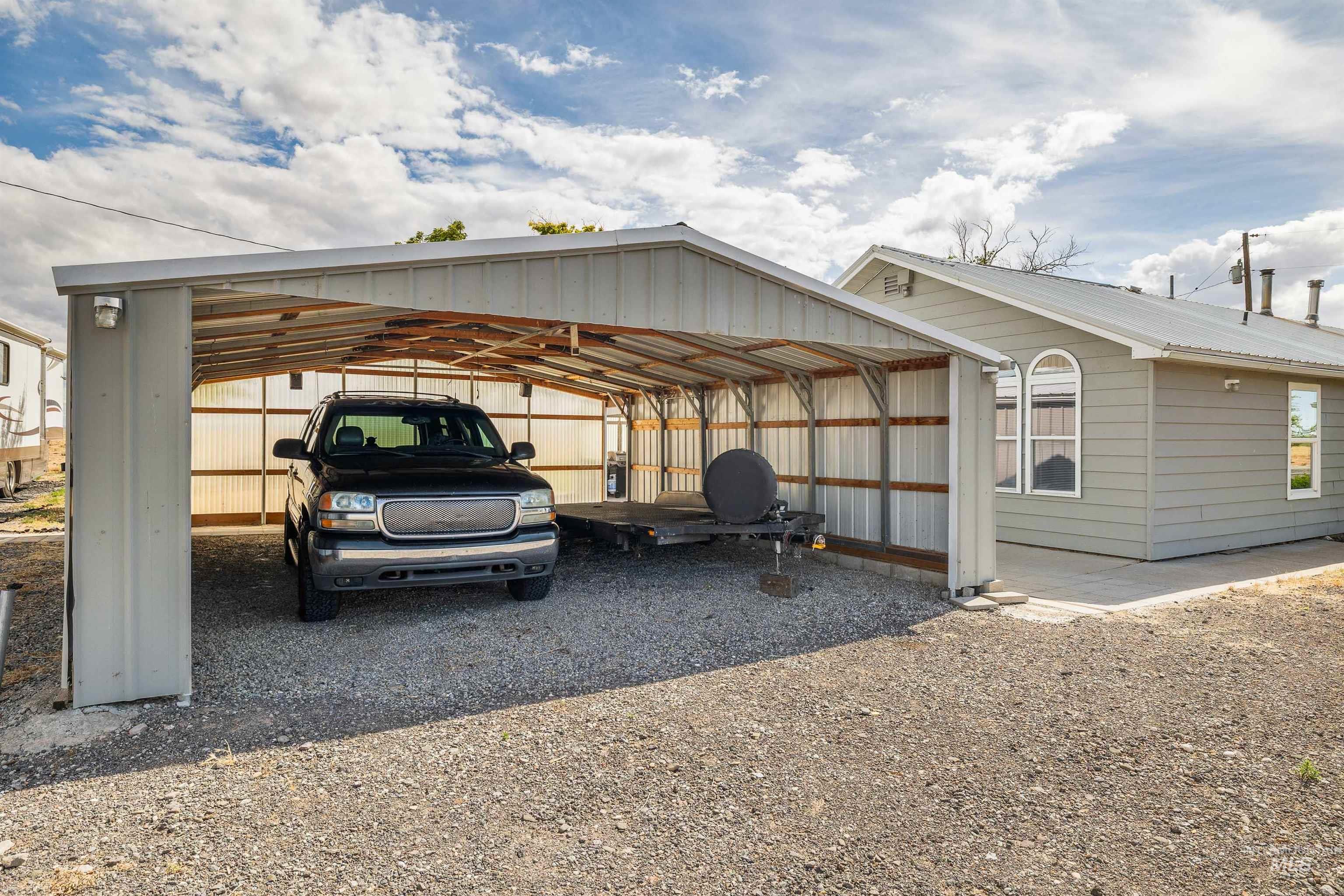3344 Highway 93, Twin Falls, Idaho 83301-0458, 3 Bedrooms, 2 Bathrooms, Residential For Sale, Price $750,000,MLS 98992357