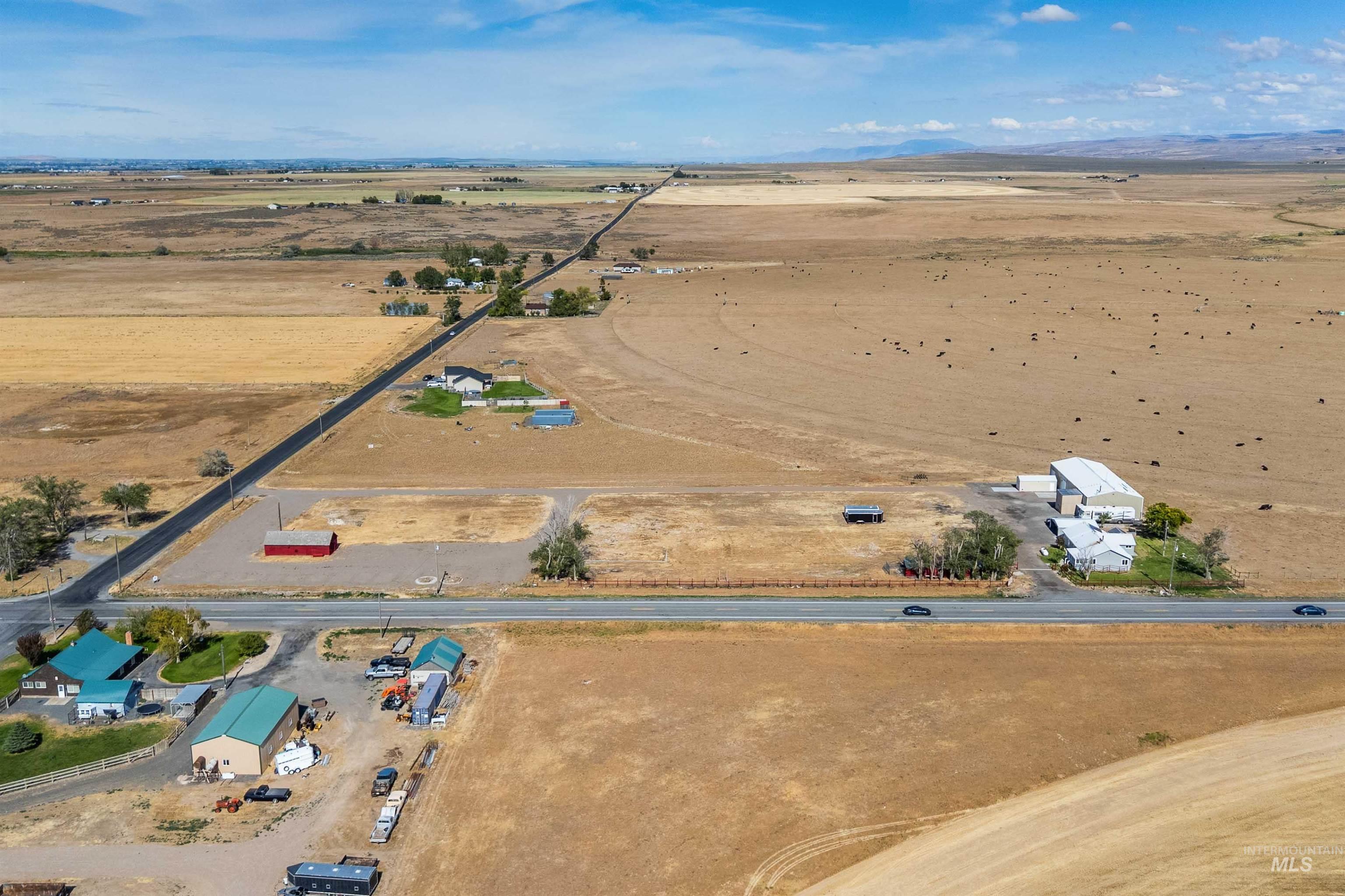3344 Highway 93, Twin Falls, Idaho 83301-0458, 3 Bedrooms, 2 Bathrooms, Residential For Sale, Price $750,000,MLS 98992357