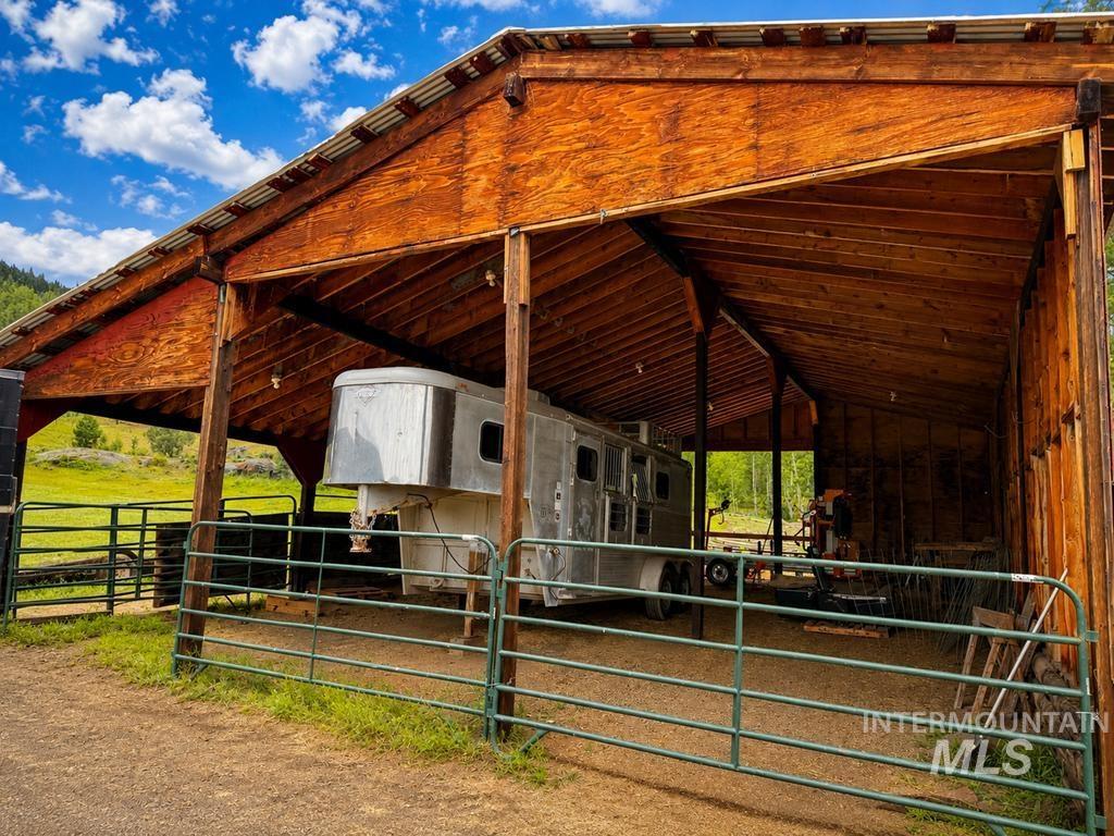 40 Atkin Lane, Cascade, Idaho 83611, 3 Bedrooms, 3 Bathrooms, Residential For Sale, Price $1,400,000,MLS 98992358