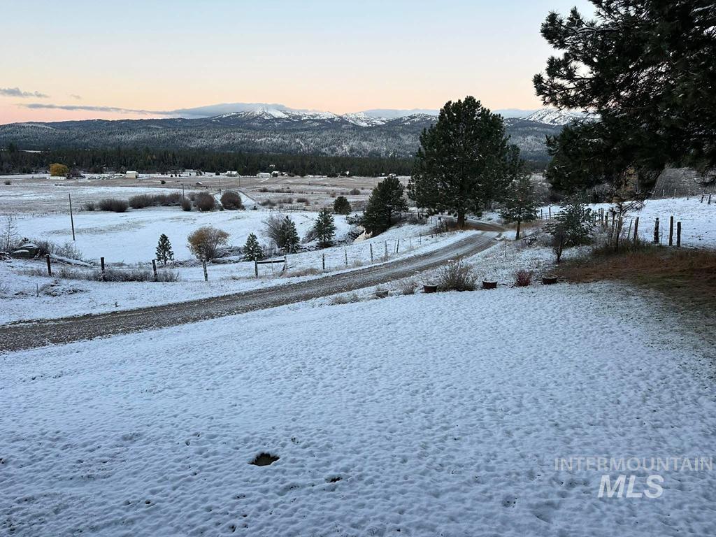 40 Atkin Lane, Cascade, Idaho 83611, 3 Bedrooms, 3 Bathrooms, Residential For Sale, Price $1,400,000,MLS 98992358