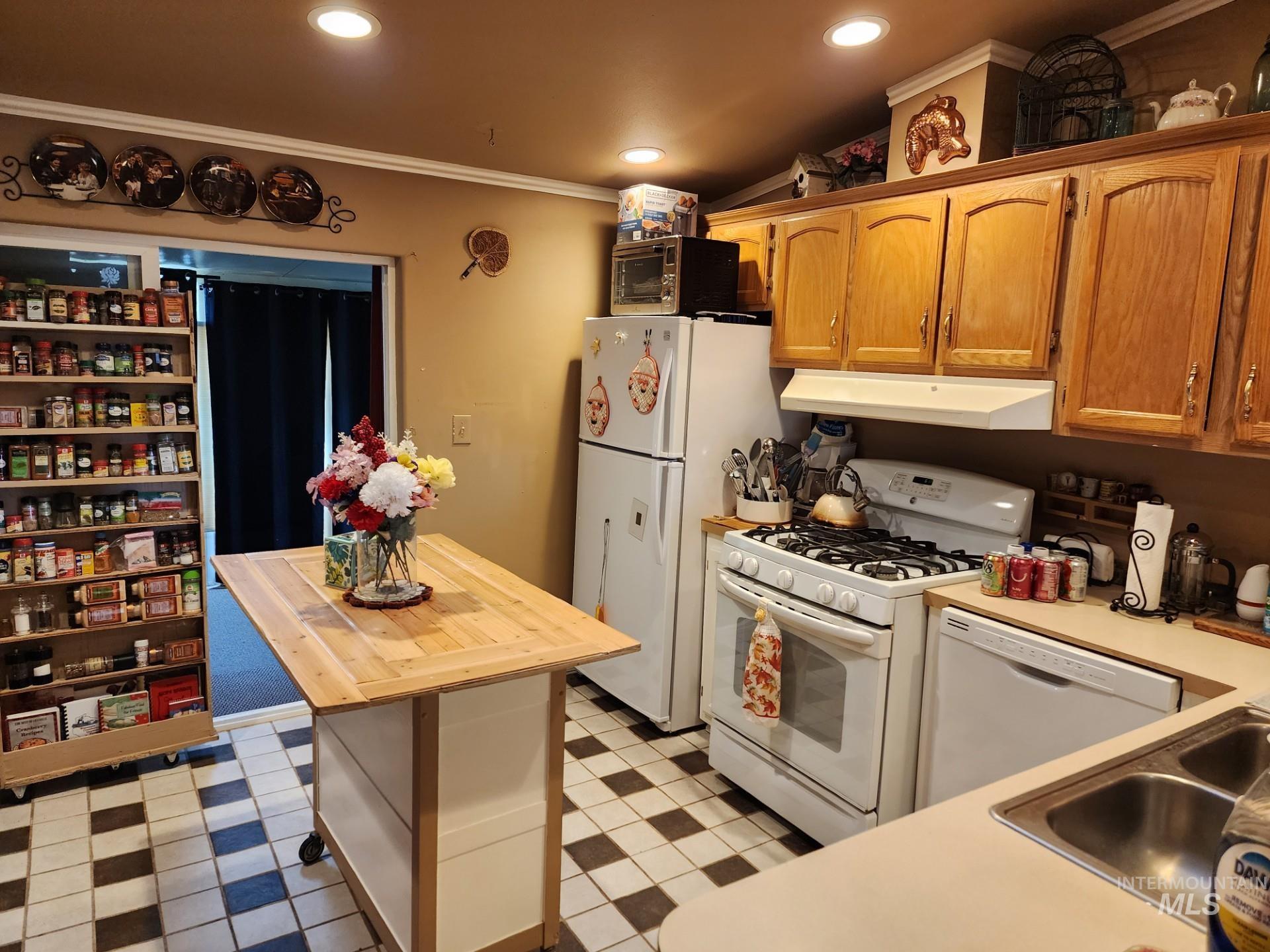 235 5th Street, Grand View, Idaho 83624, 3 Bedrooms, 3 Bathrooms, Residential For Sale, Price $249,900,MLS 98992359