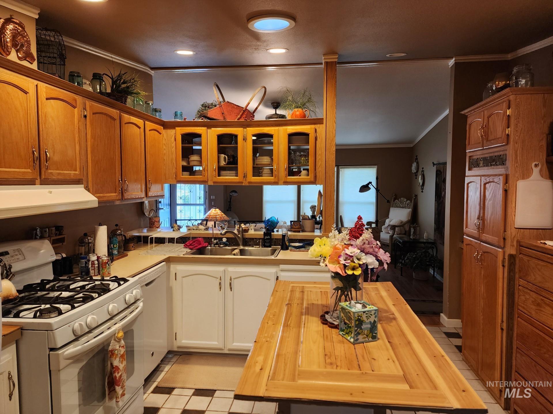 235 5th Street, Grand View, Idaho 83624, 3 Bedrooms, 3 Bathrooms, Residential For Sale, Price $249,900,MLS 98992359
