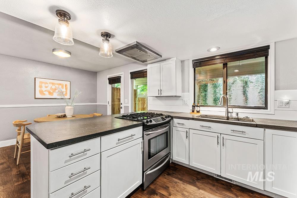 1744 W Wood Bridge Ln, Boise, Idaho 83706, 2 Bedrooms, 2 Bathrooms, Residential For Sale, Price $425,000,MLS 98992360