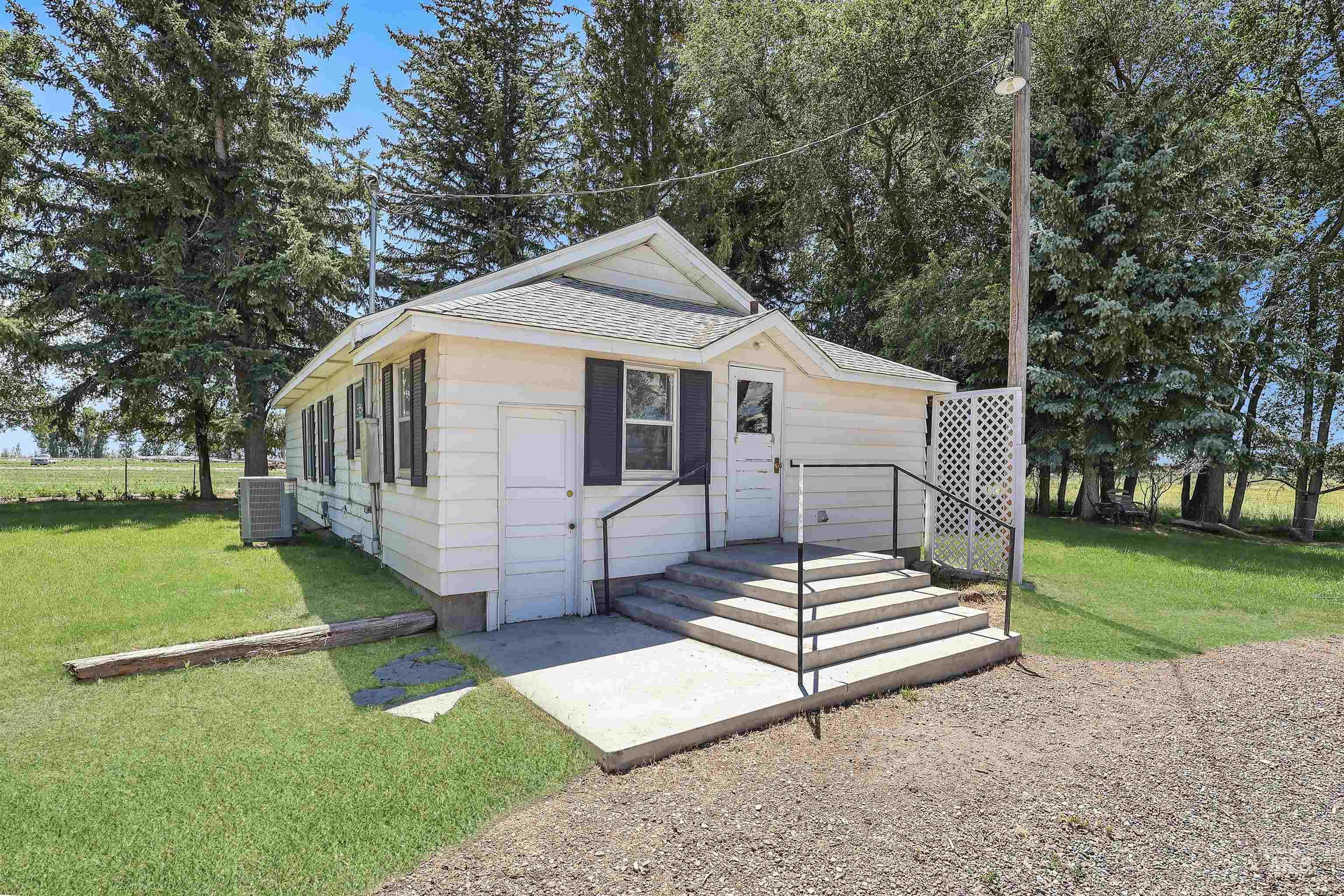 80 W 148 LN S, Rupert, Idaho 83350, 3 Bedrooms, 1 Bathroom, Residential For Sale, Price $350,000,MLS 98992363