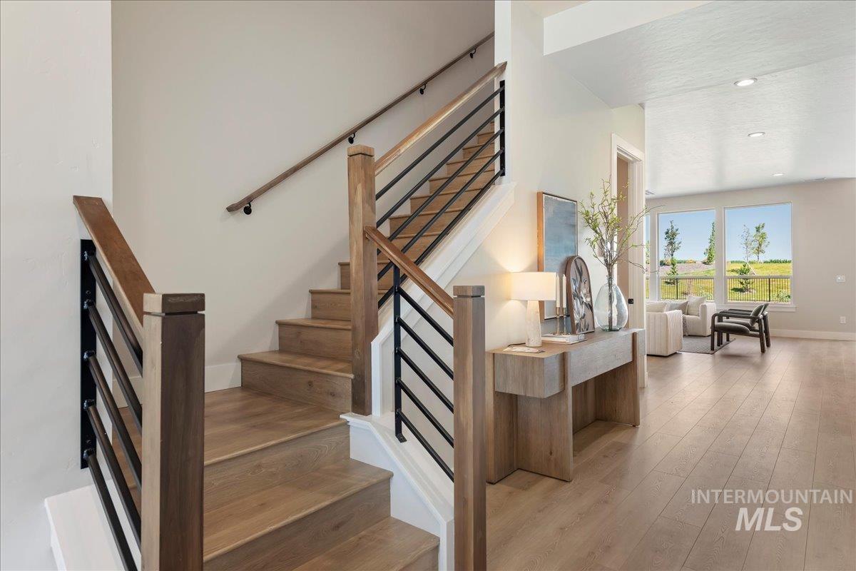 7856 W Flathead Lake Street, Eagle, Idaho 83616, 5 Bedrooms, 3.5 Bathrooms, Residential For Sale, Price $984,900, 98992366