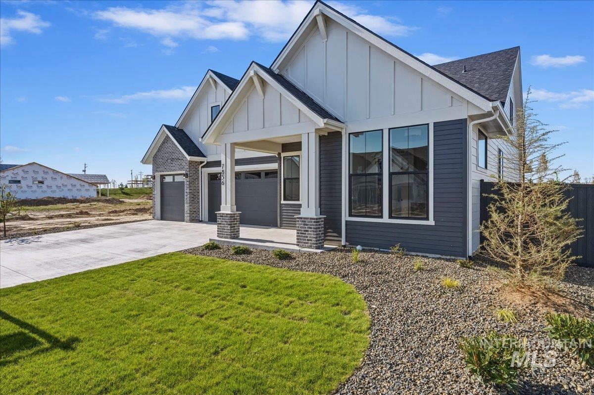 7856 W Flathead Lake Street, Eagle, Idaho 83616, 5 Bedrooms, 3.5 Bathrooms, Residential For Sale, Price $984,900, 98992366