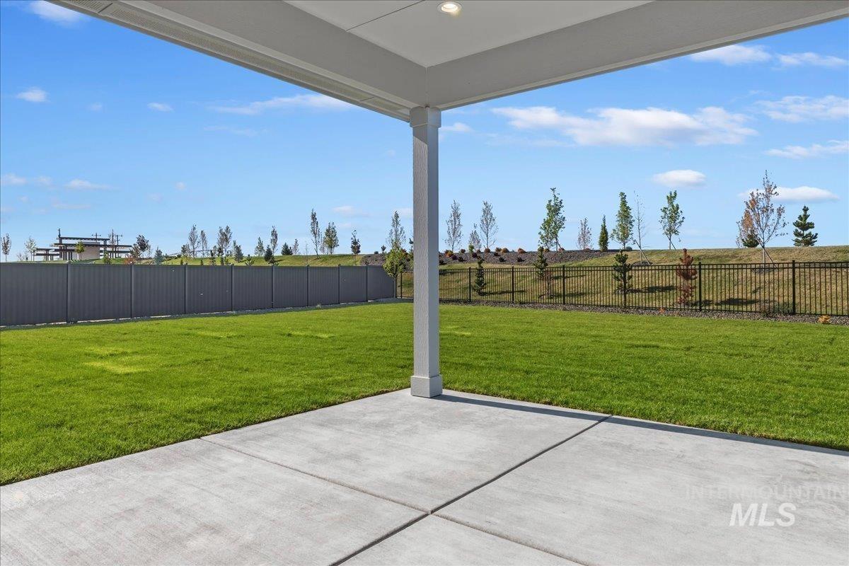7856 W Flathead Lake Street, Eagle, Idaho 83616, 5 Bedrooms, 3.5 Bathrooms, Residential For Sale, Price $984,900, 98992366