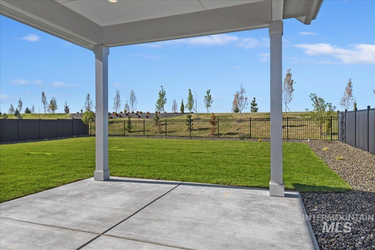 7856 W Flathead Lake Street, Eagle, Idaho 83616, 5 Bedrooms, 3.5 Bathrooms, Residential For Sale, Price $984,900, 98992366