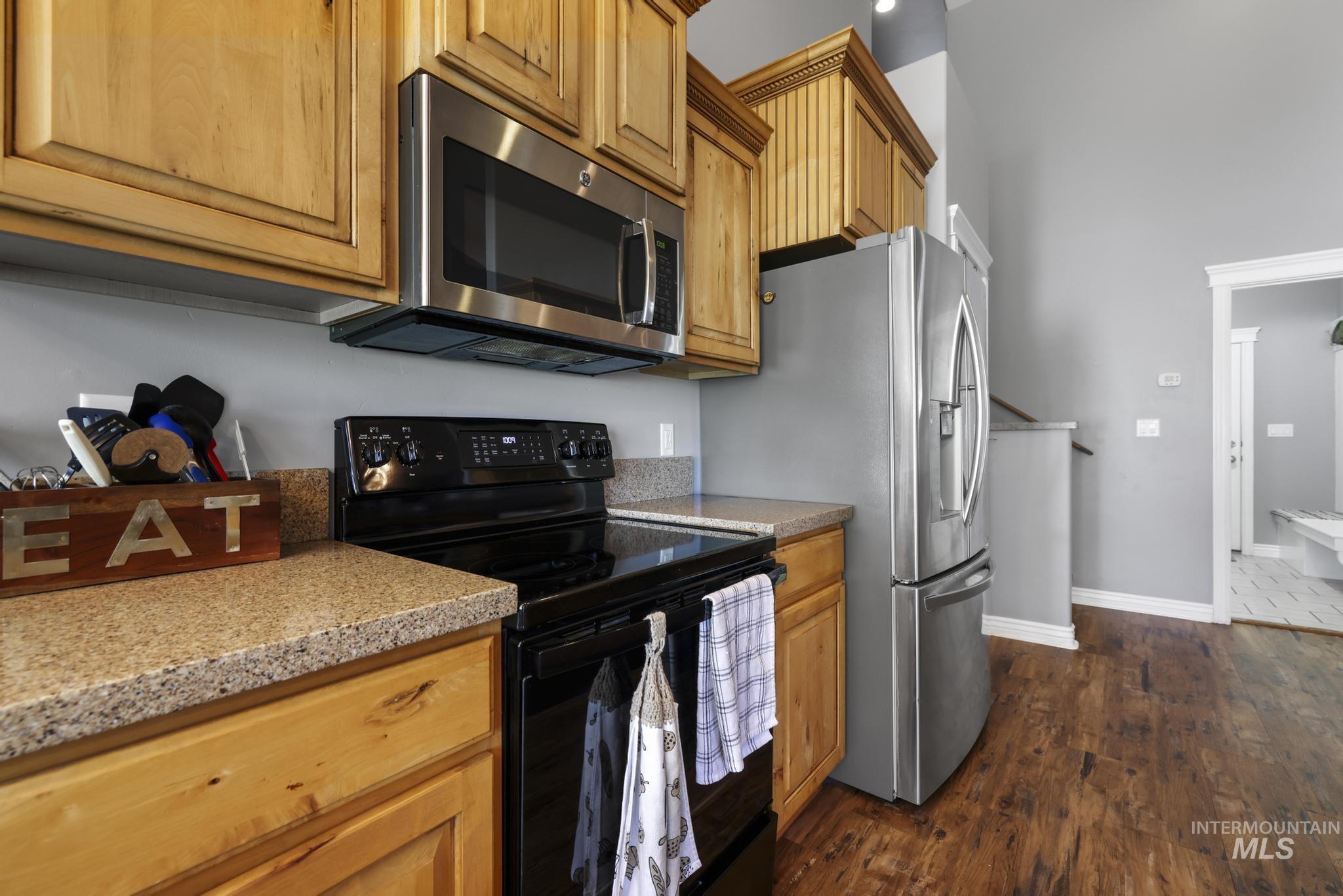 467 Wildrose Loop, Twin Falls, Idaho 83301-8255, 3 Bedrooms, 3 Bathrooms, Residential For Sale, Price $619,000,MLS 98992367