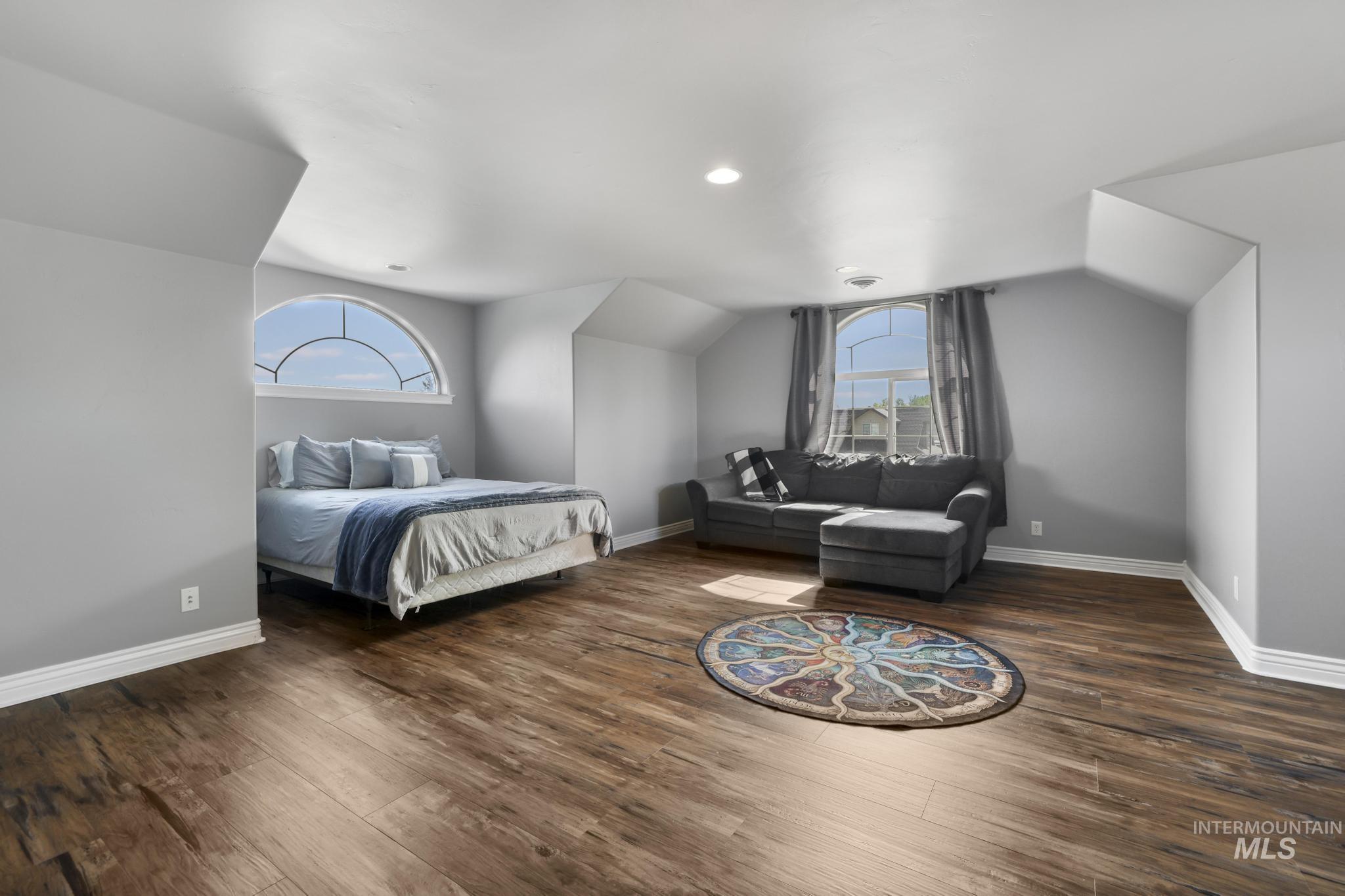 467 Wildrose Loop, Twin Falls, Idaho 83301-8255, 3 Bedrooms, 3 Bathrooms, Residential For Sale, Price $619,000,MLS 98992367