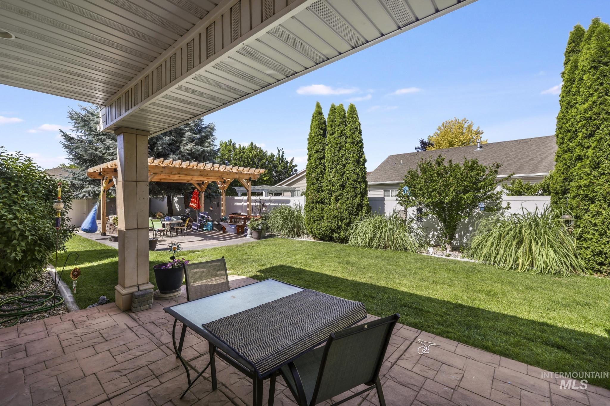 467 Wildrose Loop, Twin Falls, Idaho 83301-8255, 3 Bedrooms, 3 Bathrooms, Residential For Sale, Price $619,000,MLS 98992367