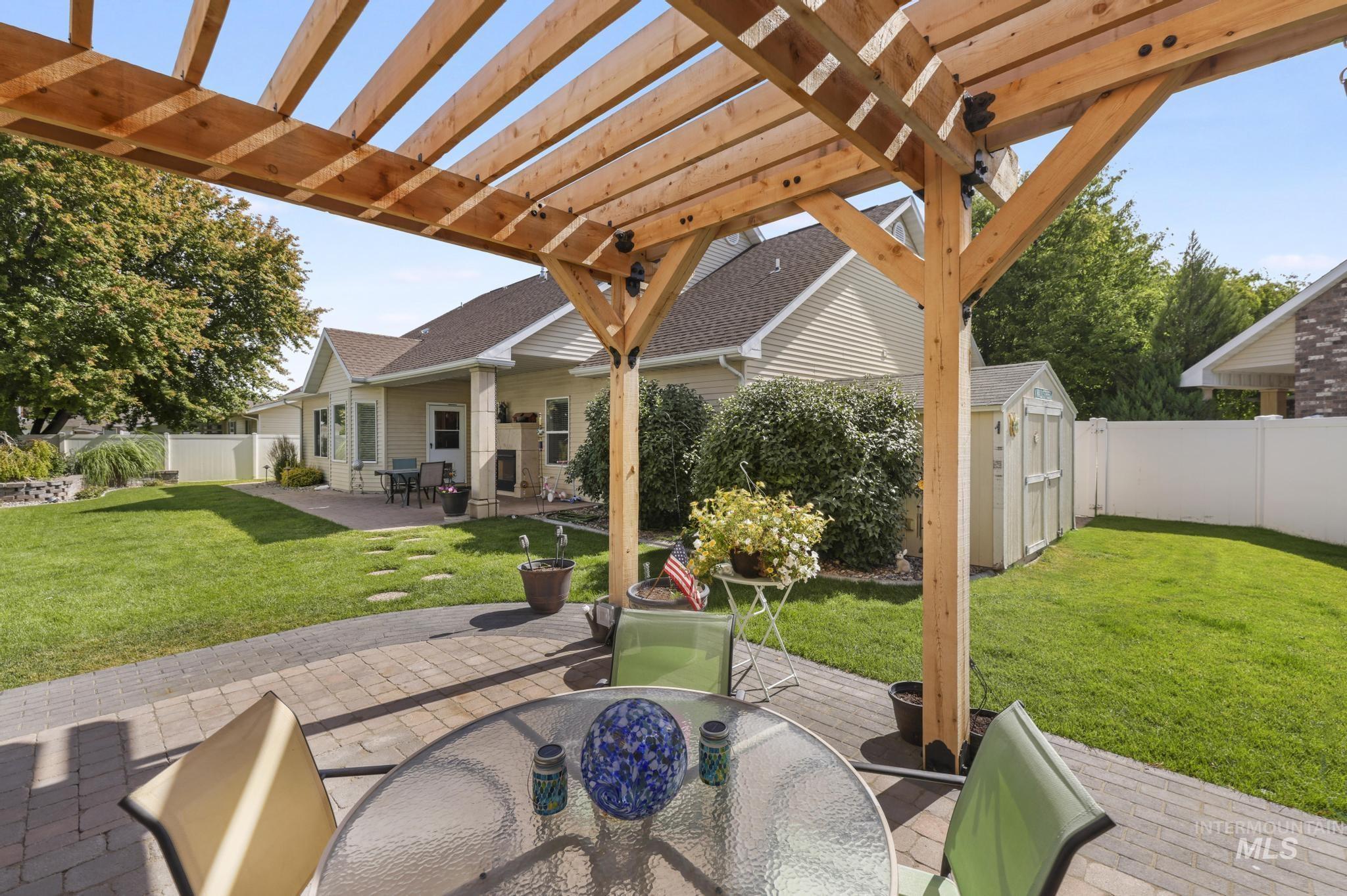 467 Wildrose Loop, Twin Falls, Idaho 83301-8255, 3 Bedrooms, 3 Bathrooms, Residential For Sale, Price $619,000,MLS 98992367