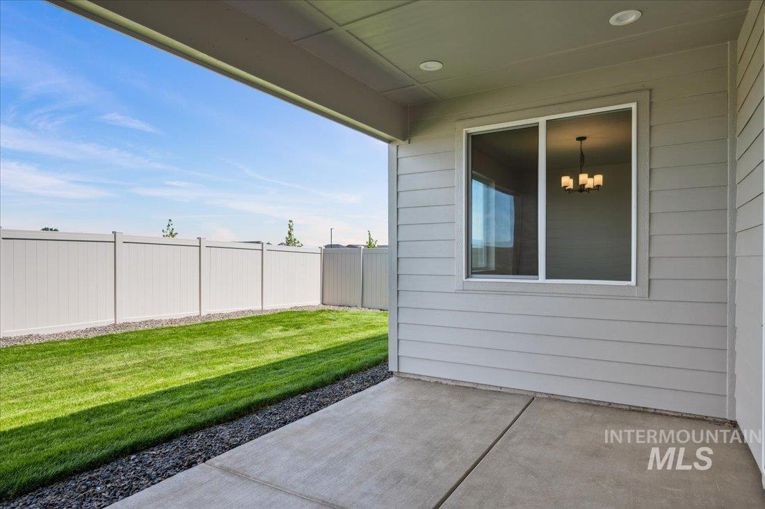 8636 S Copperdale Ave, Kuna, Idaho 83642, 3 Bedrooms, 2 Bathrooms, Residential For Sale, Price $539,000,MLS 98992369
