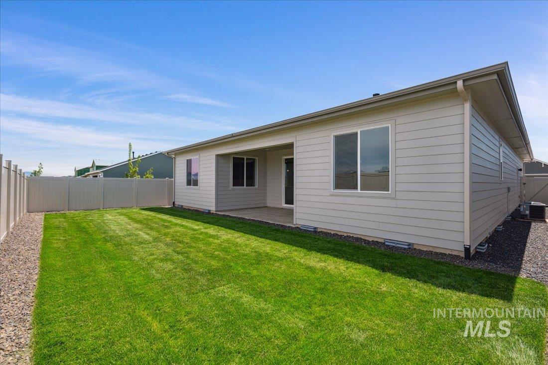 8636 S Copperdale Ave, Kuna, Idaho 83642, 3 Bedrooms, 2 Bathrooms, Residential For Sale, Price $539,000,MLS 98992369