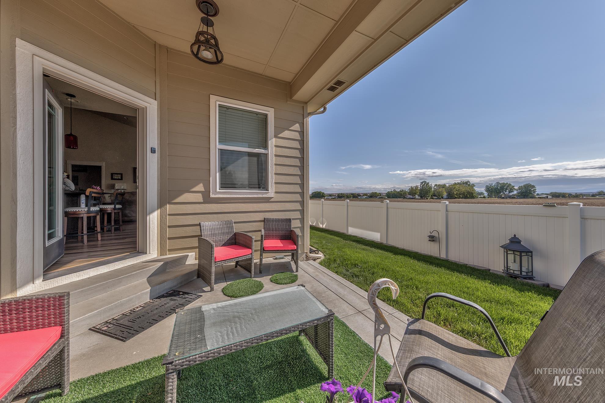 420 Poppy Street, Fruitland, Idaho 83619-1200, 3 Bedrooms, 3 Bathrooms, Residential For Sale, Price $514,000, 98992372