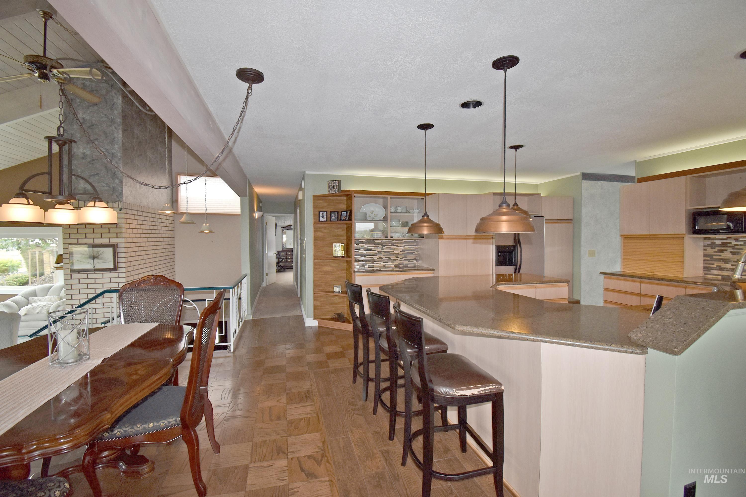 2618 Grandview Drive, Clarkston, Washington 99403, 2 Bedrooms, 2.5 Bathrooms, Residential For Sale, Price $575,000, 98992373