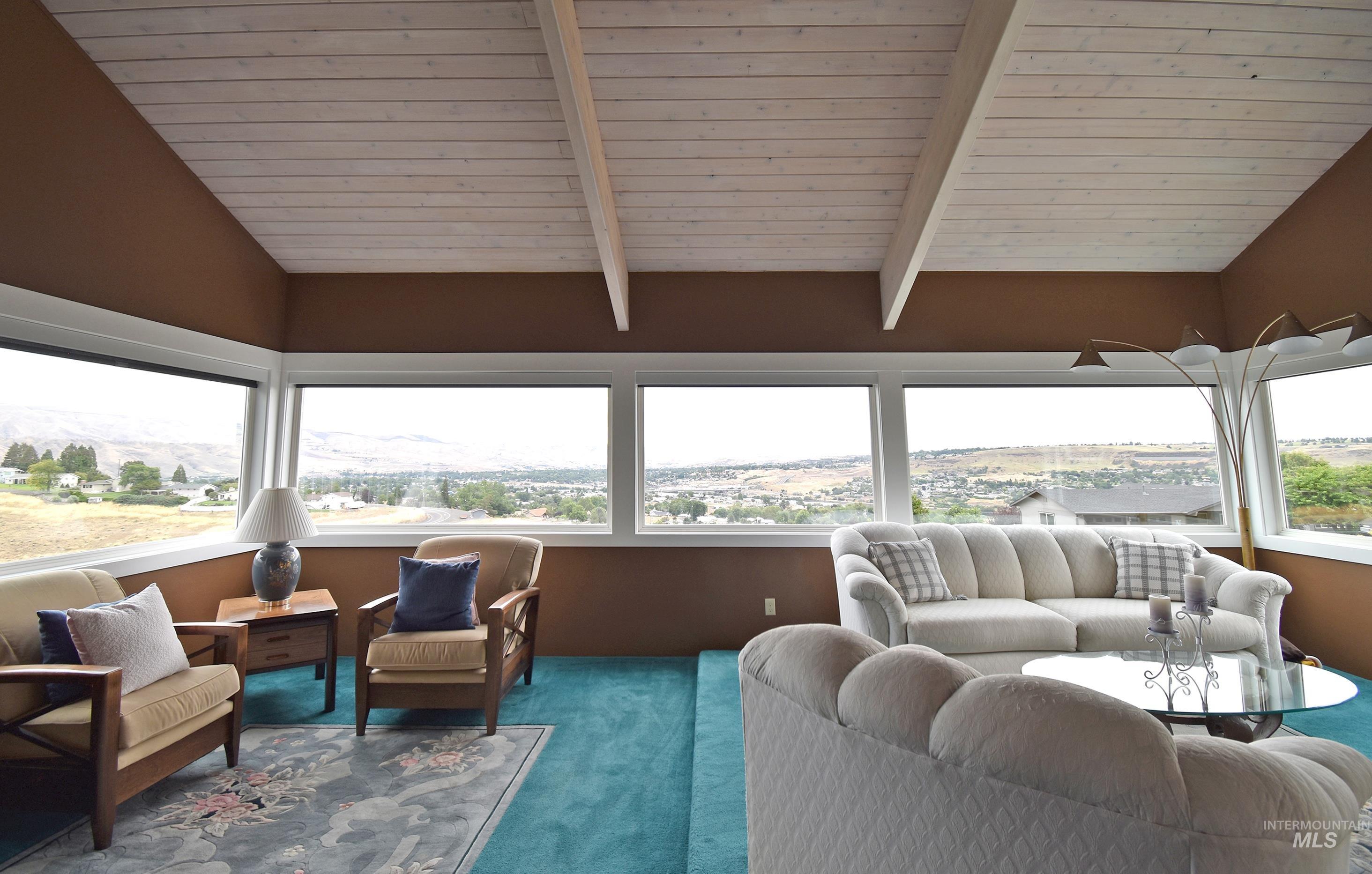 2618 Grandview Drive, Clarkston, Washington 99403, 2 Bedrooms, 2.5 Bathrooms, Residential For Sale, Price $575,000, 98992373