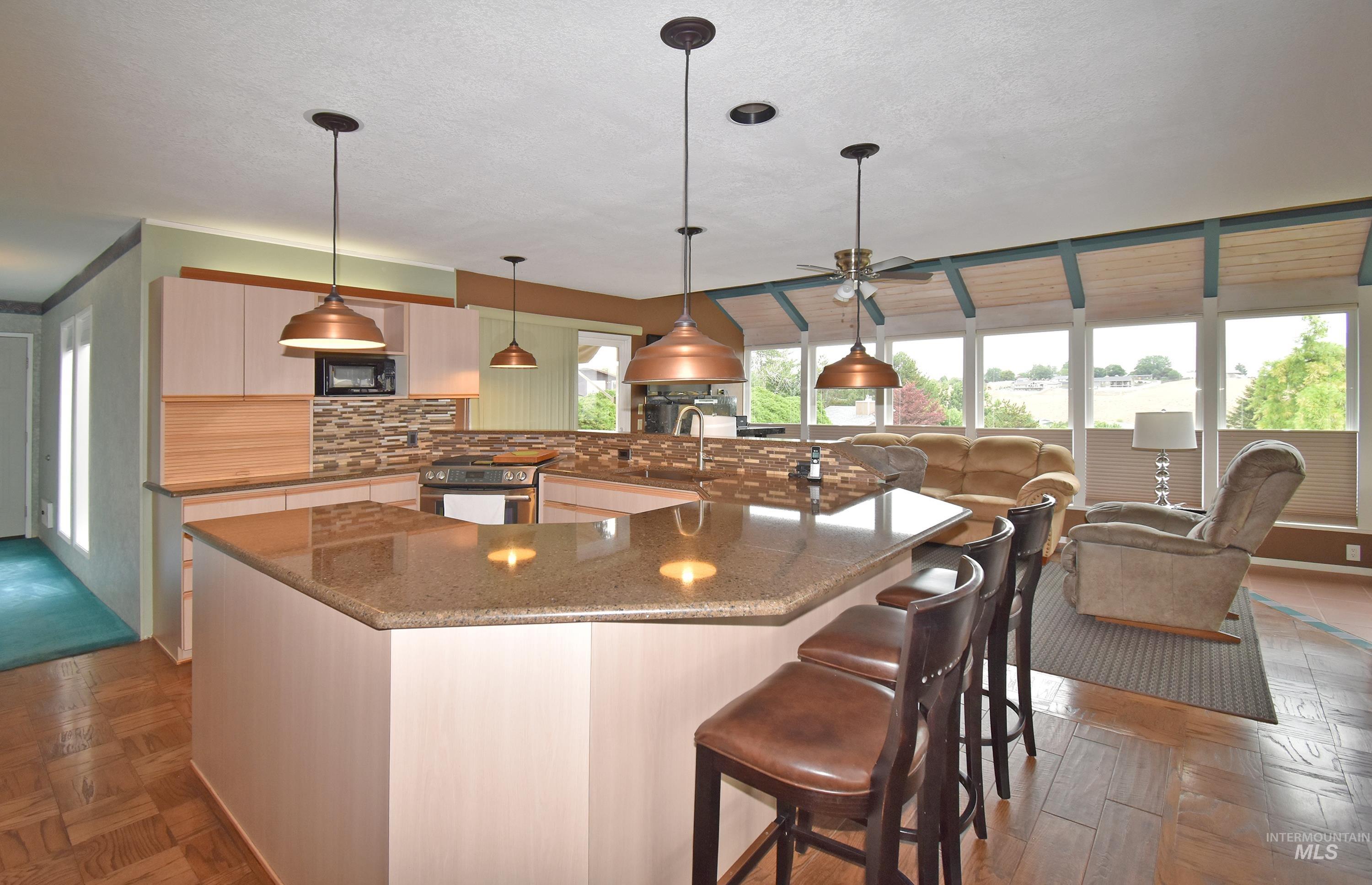 2618 Grandview Drive, Clarkston, Washington 99403, 2 Bedrooms, 2.5 Bathrooms, Residential For Sale, Price $575,000, 98992373