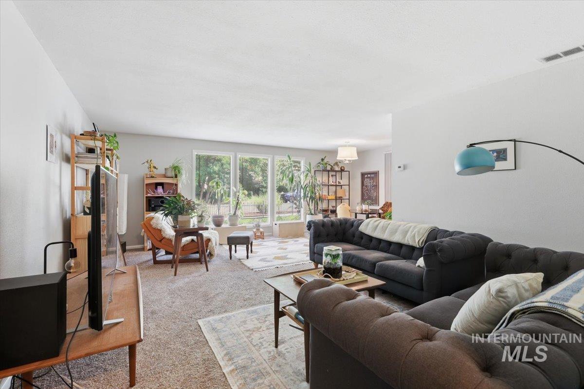1315 N 5th St, Boise, Idaho 83702, 3 Bedrooms, 1 Bathroom, Residential Income For Sale, Price $750,000, 98992379