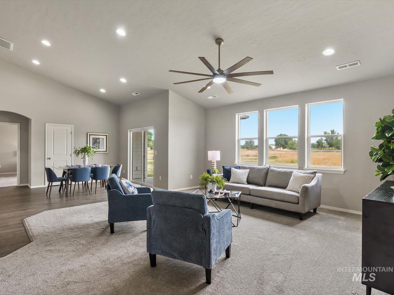 1900 Thomas Ln, Emmett, Idaho 83617, 5 Bedrooms, 3 Bathrooms, Residential For Sale, Price $844,900,MLS 98992380