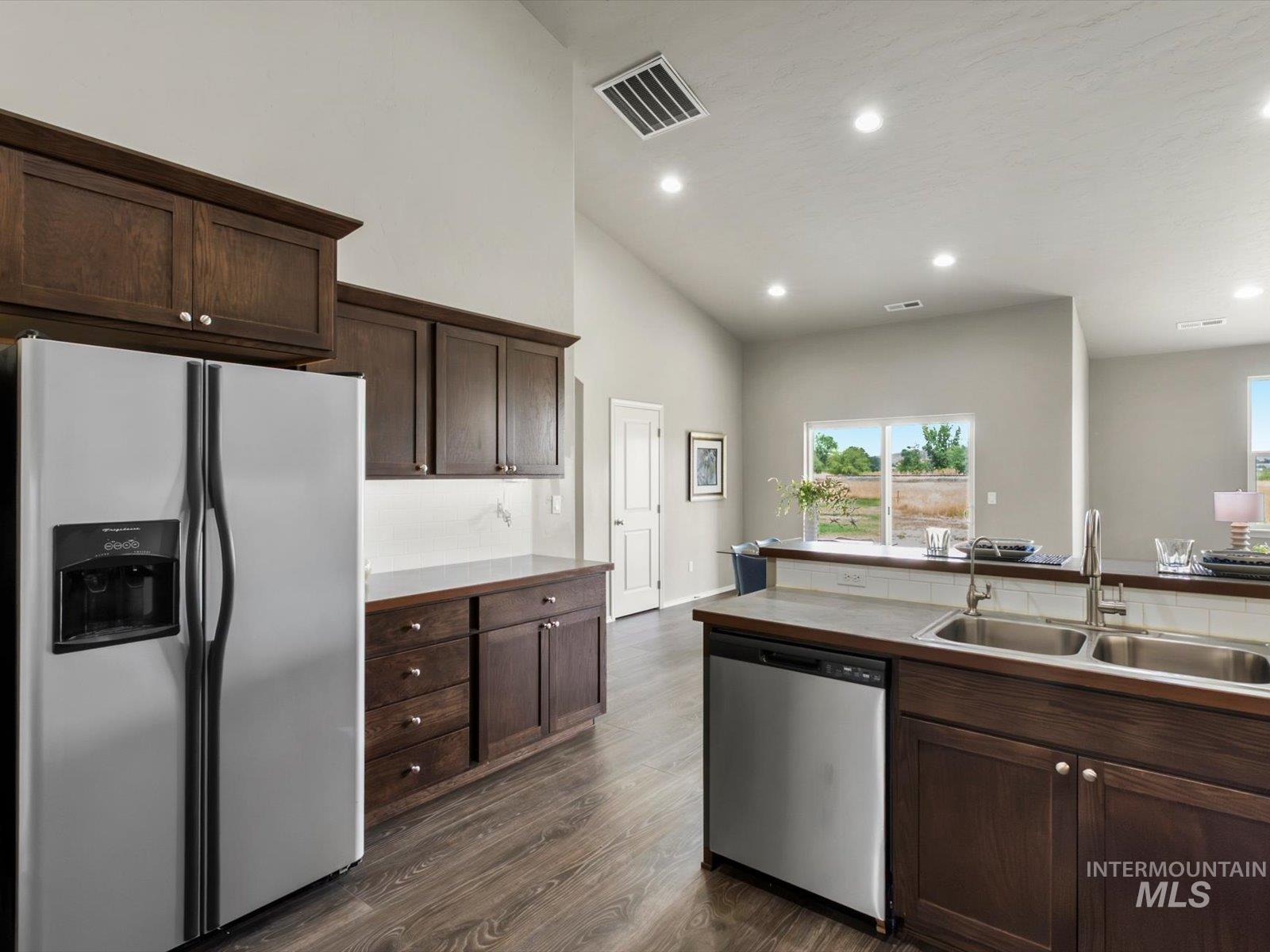 1900 Thomas Ln, Emmett, Idaho 83617, 5 Bedrooms, 3 Bathrooms, Residential For Sale, Price $844,900,MLS 98992380
