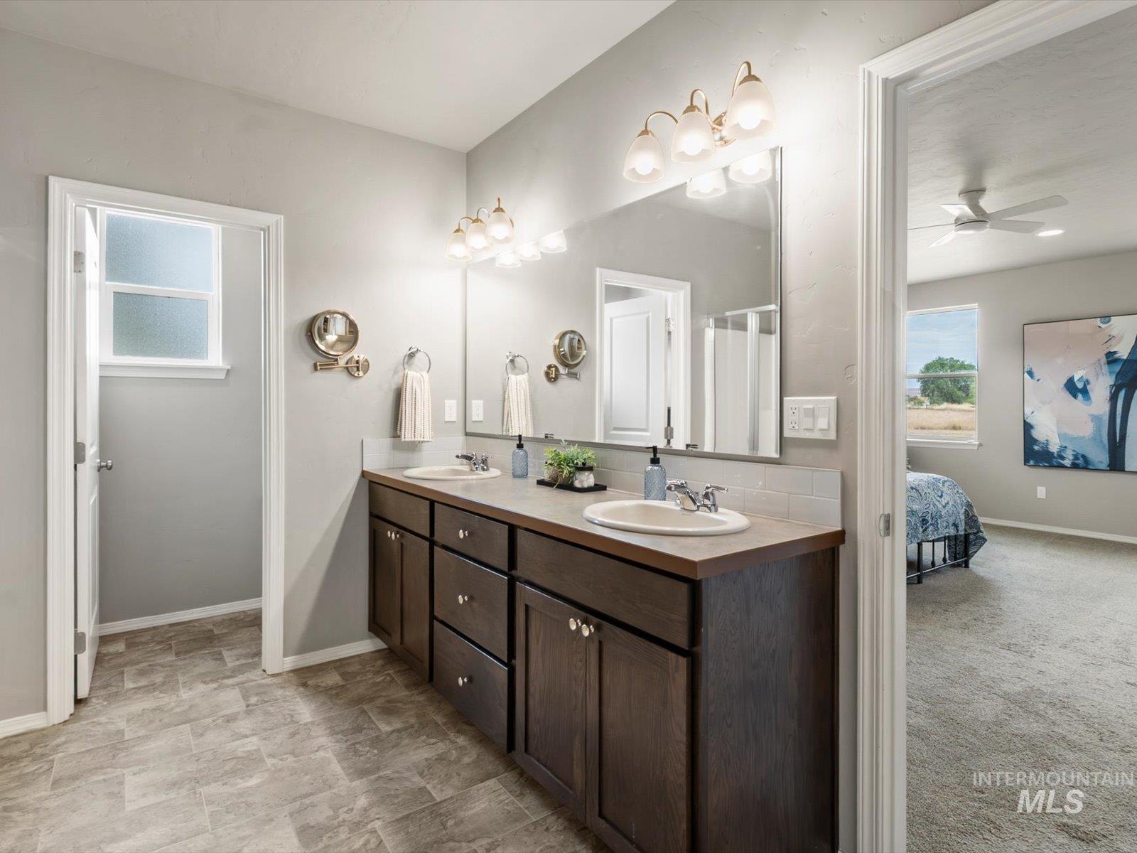 1900 Thomas Ln, Emmett, Idaho 83617, 5 Bedrooms, 3 Bathrooms, Residential For Sale, Price $844,900,MLS 98992380