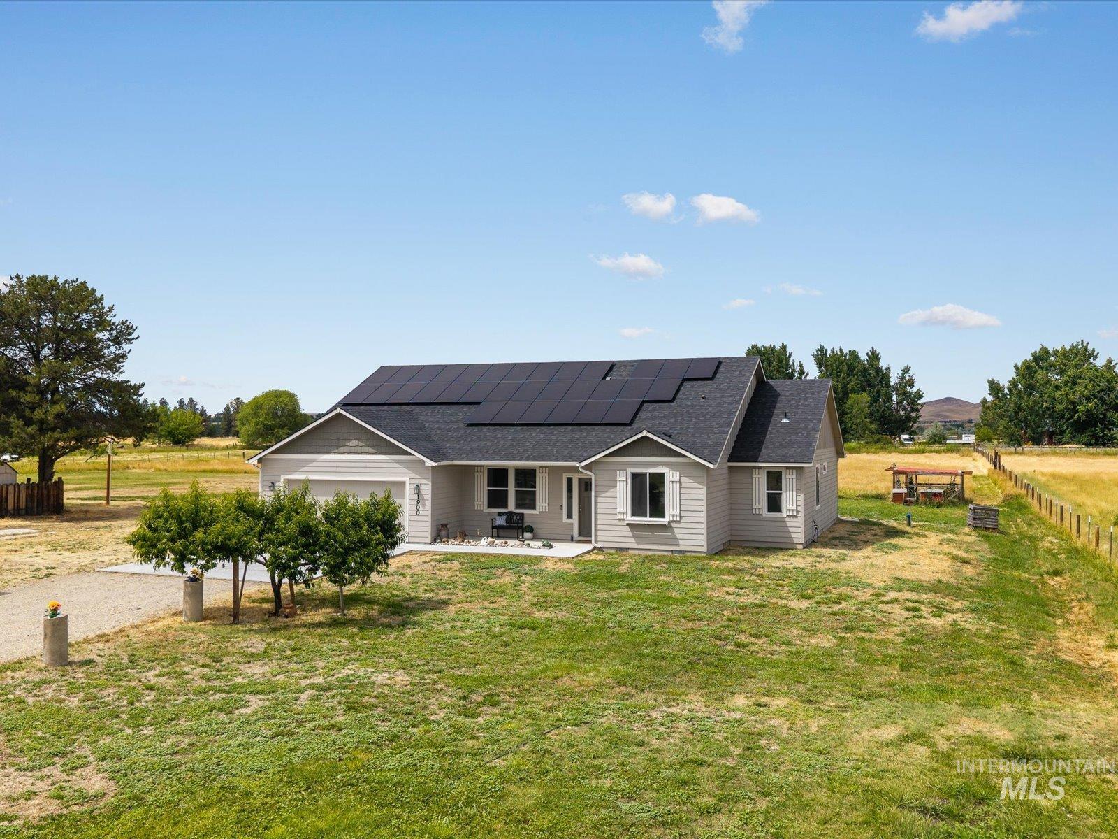 1900 Thomas Ln, Emmett, Idaho 83617, 5 Bedrooms, 3 Bathrooms, Residential For Sale, Price $844,900,MLS 98992380