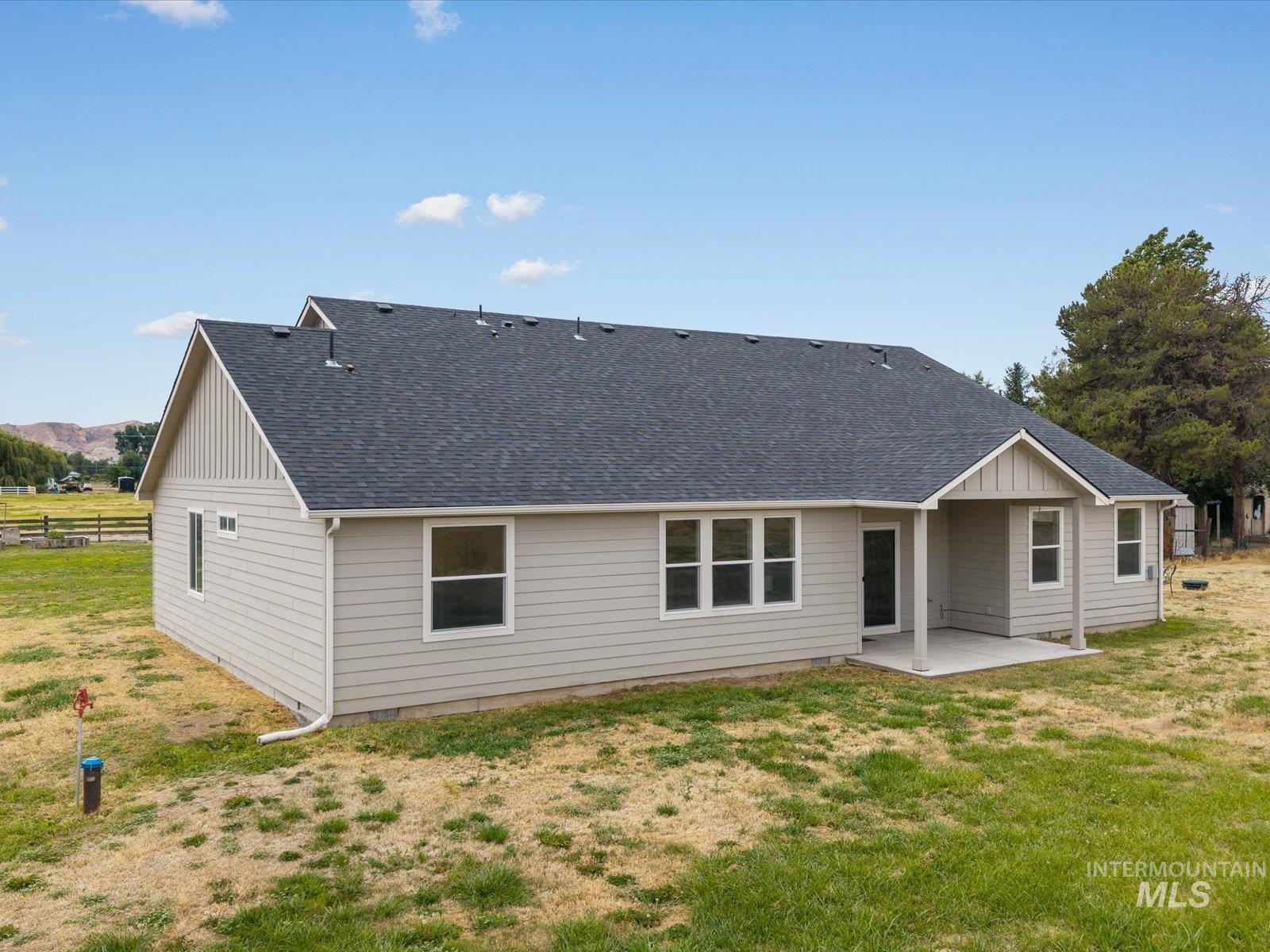 1900 Thomas Ln, Emmett, Idaho 83617, 5 Bedrooms, 3 Bathrooms, Residential For Sale, Price $844,900,MLS 98992380