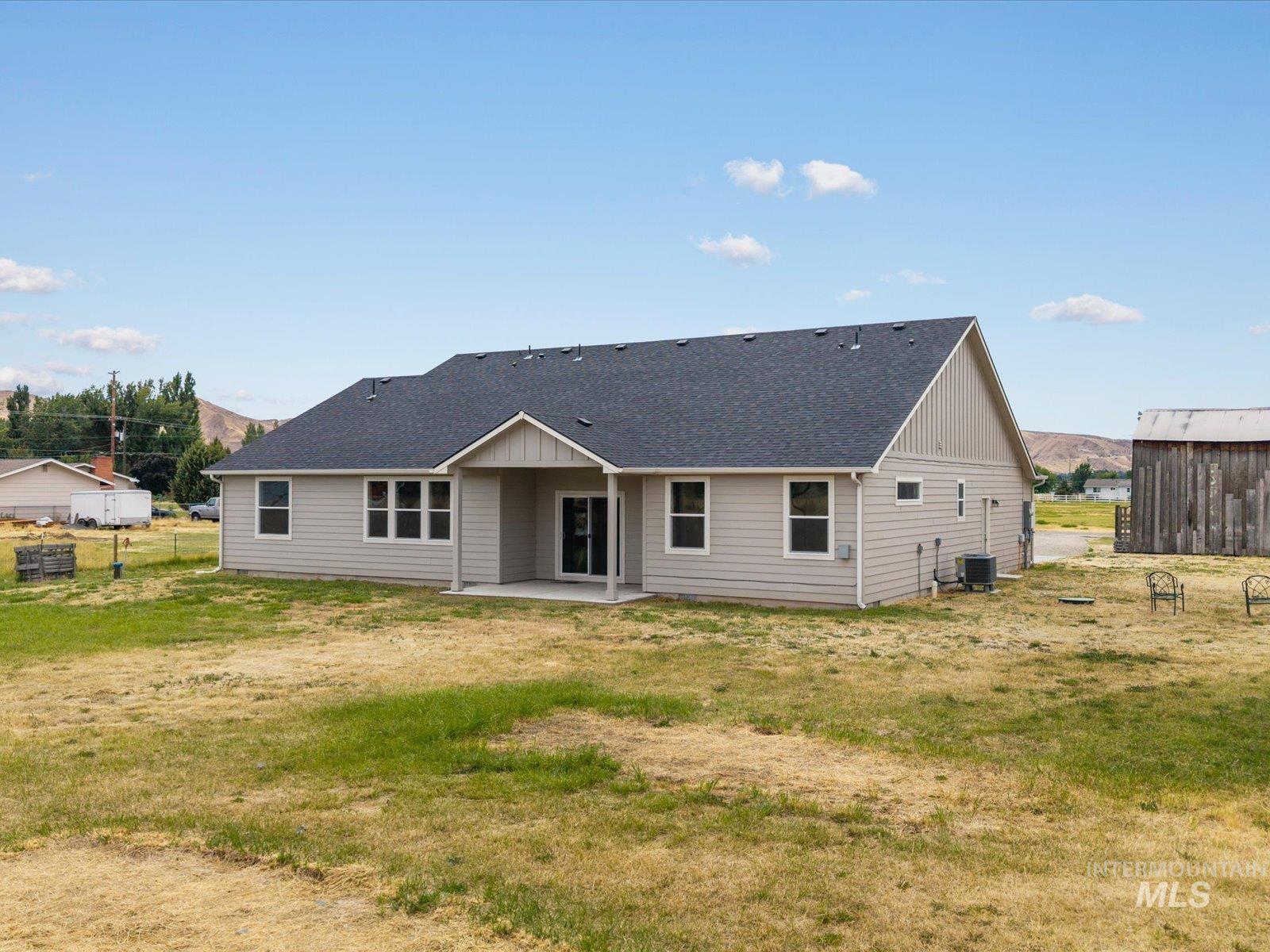 1900 Thomas Ln, Emmett, Idaho 83617, 5 Bedrooms, 3 Bathrooms, Residential For Sale, Price $844,900,MLS 98992380