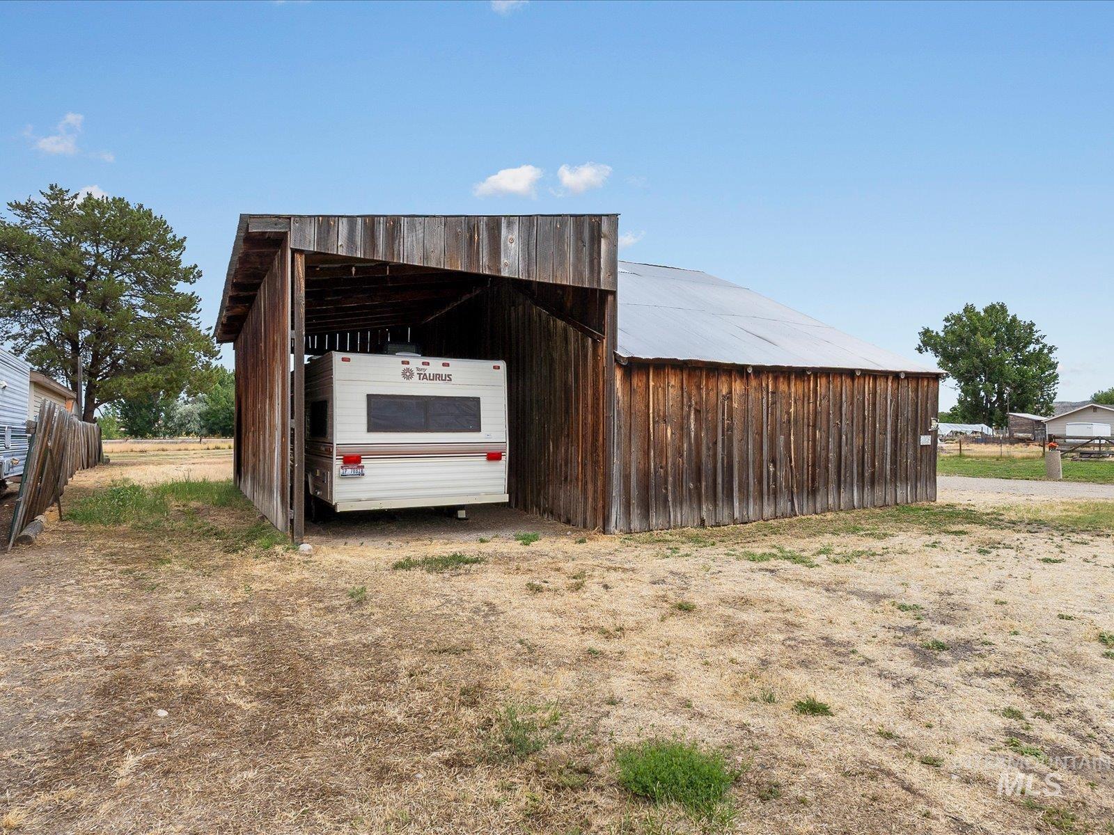 1900 Thomas Ln, Emmett, Idaho 83617, 5 Bedrooms, 3 Bathrooms, Residential For Sale, Price $844,900,MLS 98992380