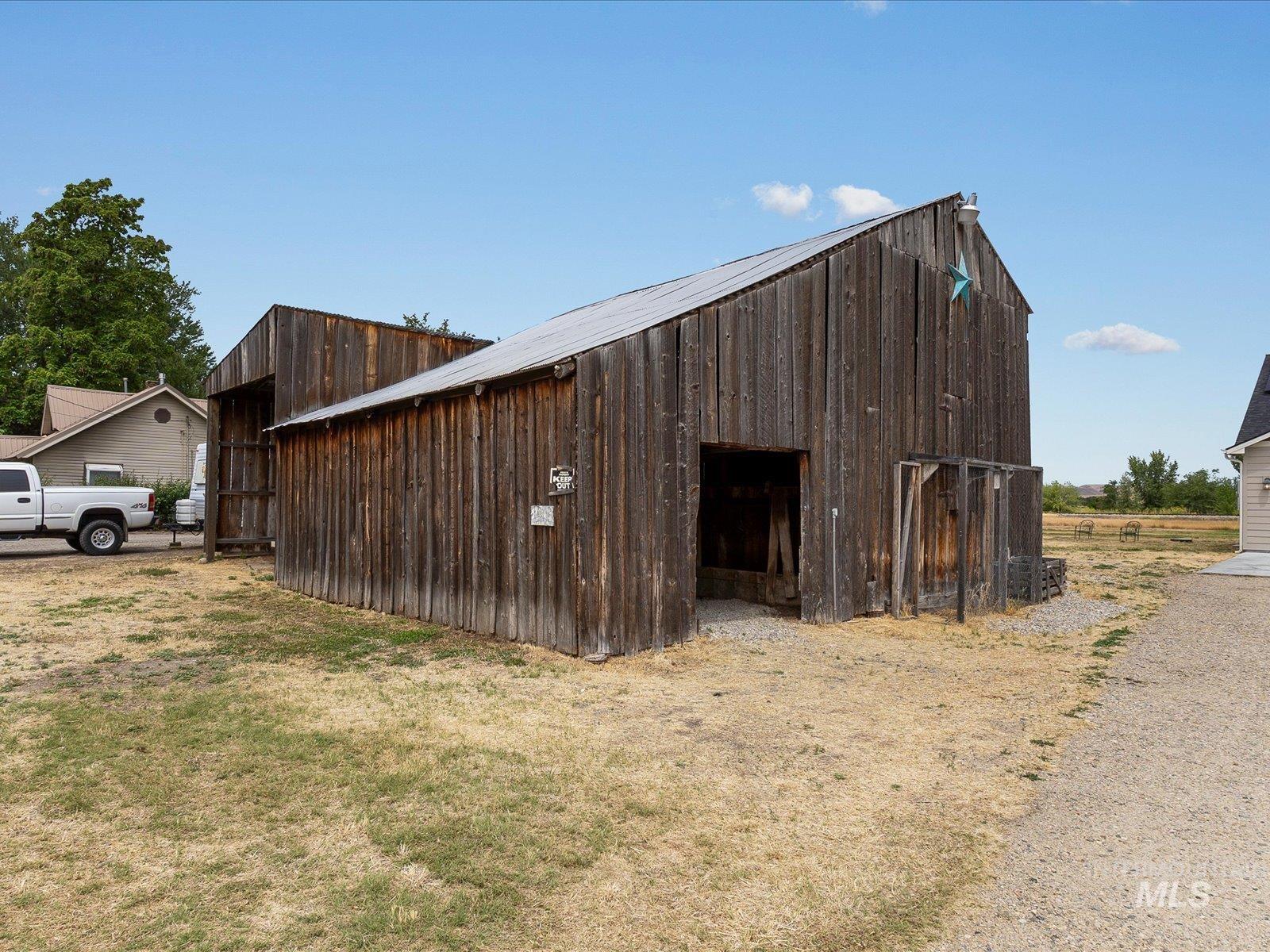 1900 Thomas Ln, Emmett, Idaho 83617, 5 Bedrooms, 3 Bathrooms, Residential For Sale, Price $844,900,MLS 98992380