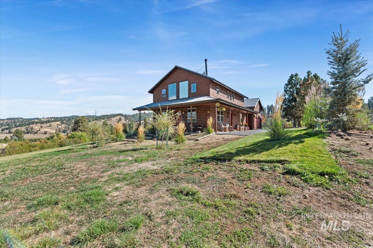 34 Crosstimber Loop, Garden Valley, Idaho 83622, 3 Bedrooms, 2.5 Bathrooms, Residential For Sale, Price $719,000,MLS 98992381