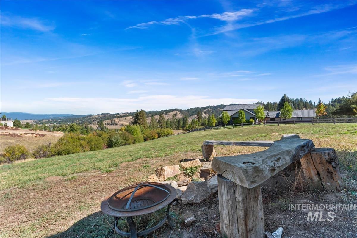 34 Crosstimber Loop, Garden Valley, Idaho 83622, 3 Bedrooms, 2.5 Bathrooms, Residential For Sale, Price $719,000,MLS 98992381