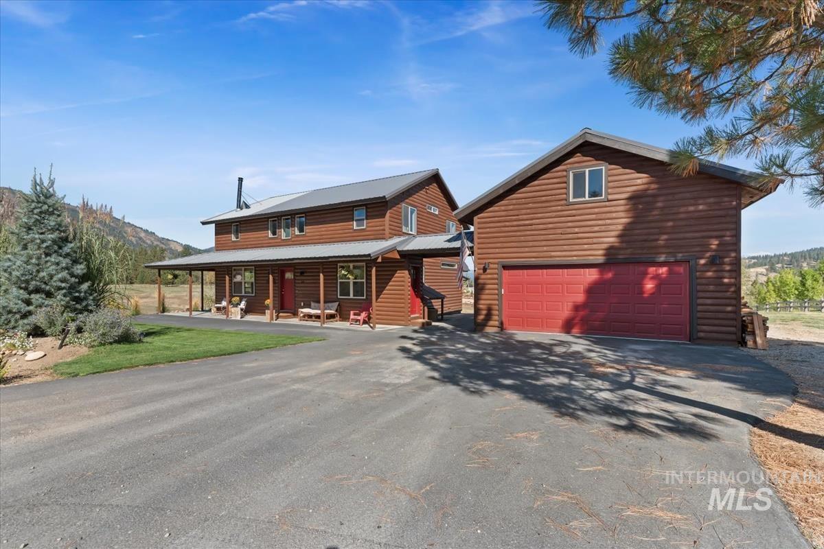 34 Crosstimber Loop, Garden Valley, Idaho 83622, 3 Bedrooms, 2.5 Bathrooms, Residential For Sale, Price $719,000,MLS 98992381