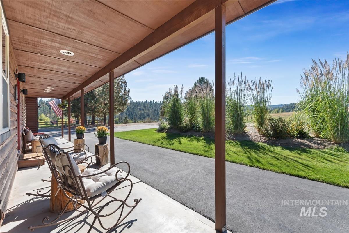 34 Crosstimber Loop, Garden Valley, Idaho 83622, 3 Bedrooms, 2.5 Bathrooms, Residential For Sale, Price $719,000,MLS 98992381