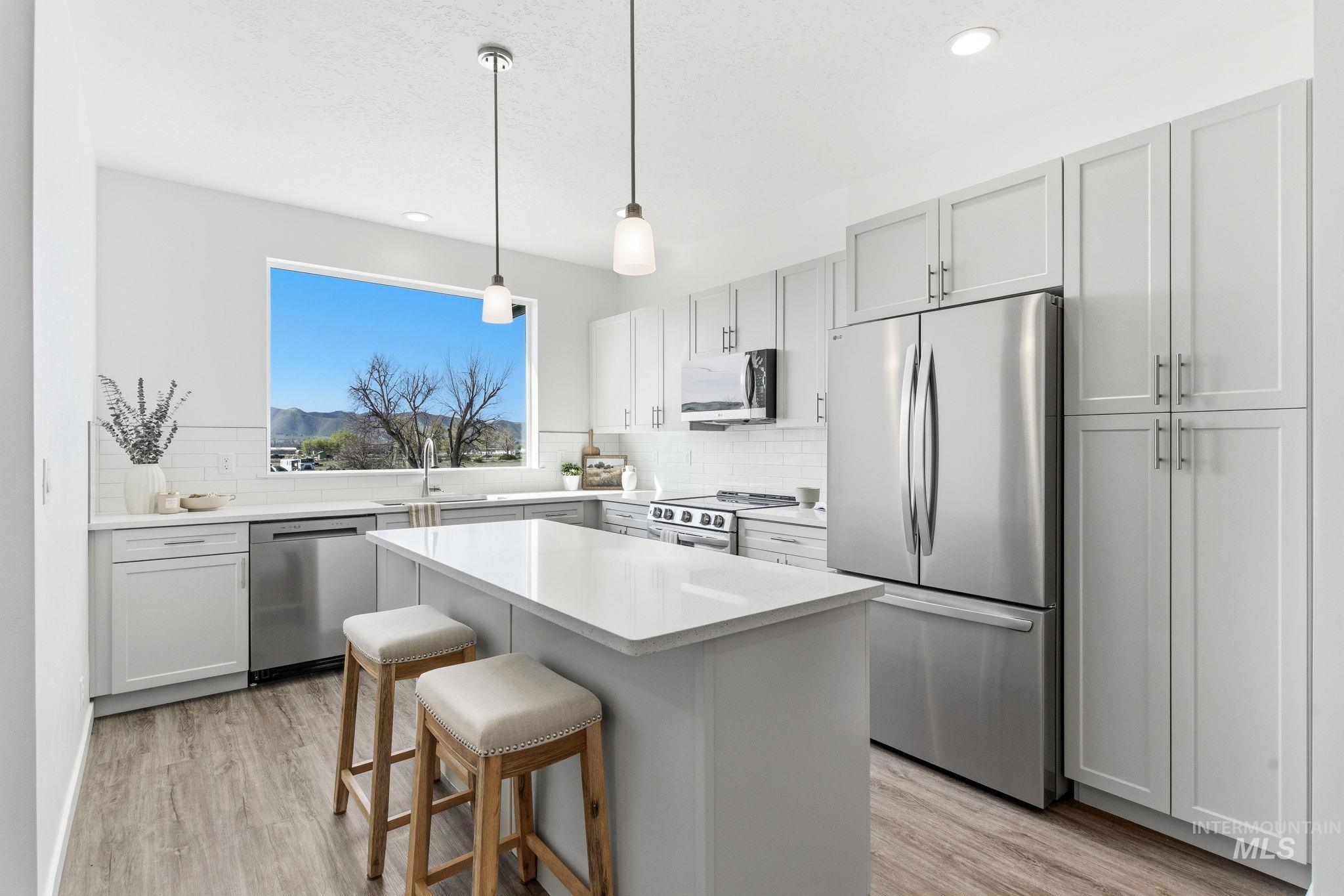 512 Diamond Ln., Emmett, Idaho 83617, 3 Bedrooms, 2.5 Bathrooms, Residential For Sale, Price $379,000, 98992382