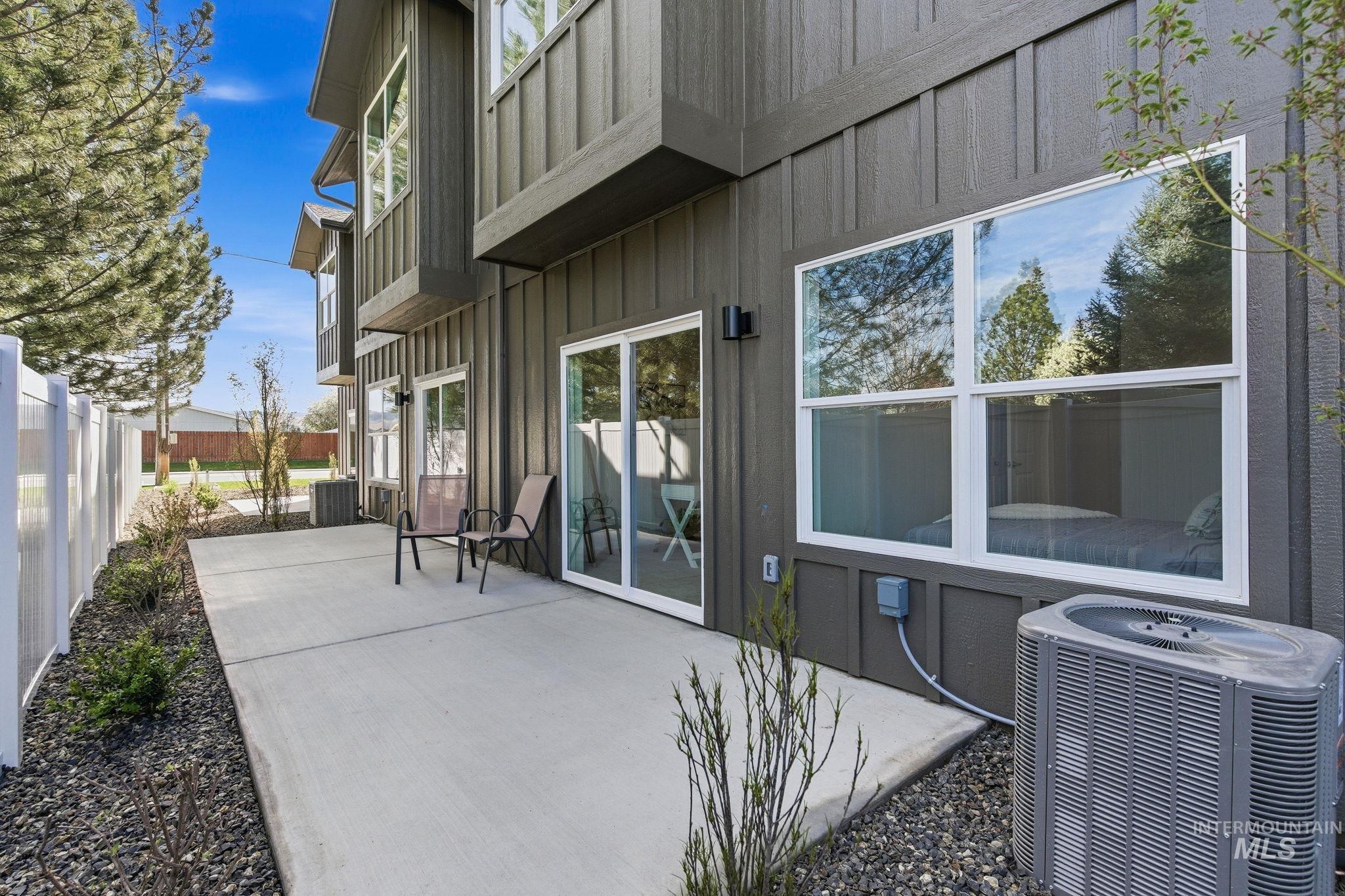 512 Diamond Ln., Emmett, Idaho 83617, 3 Bedrooms, 2.5 Bathrooms, Residential For Sale, Price $379,000, 98992382