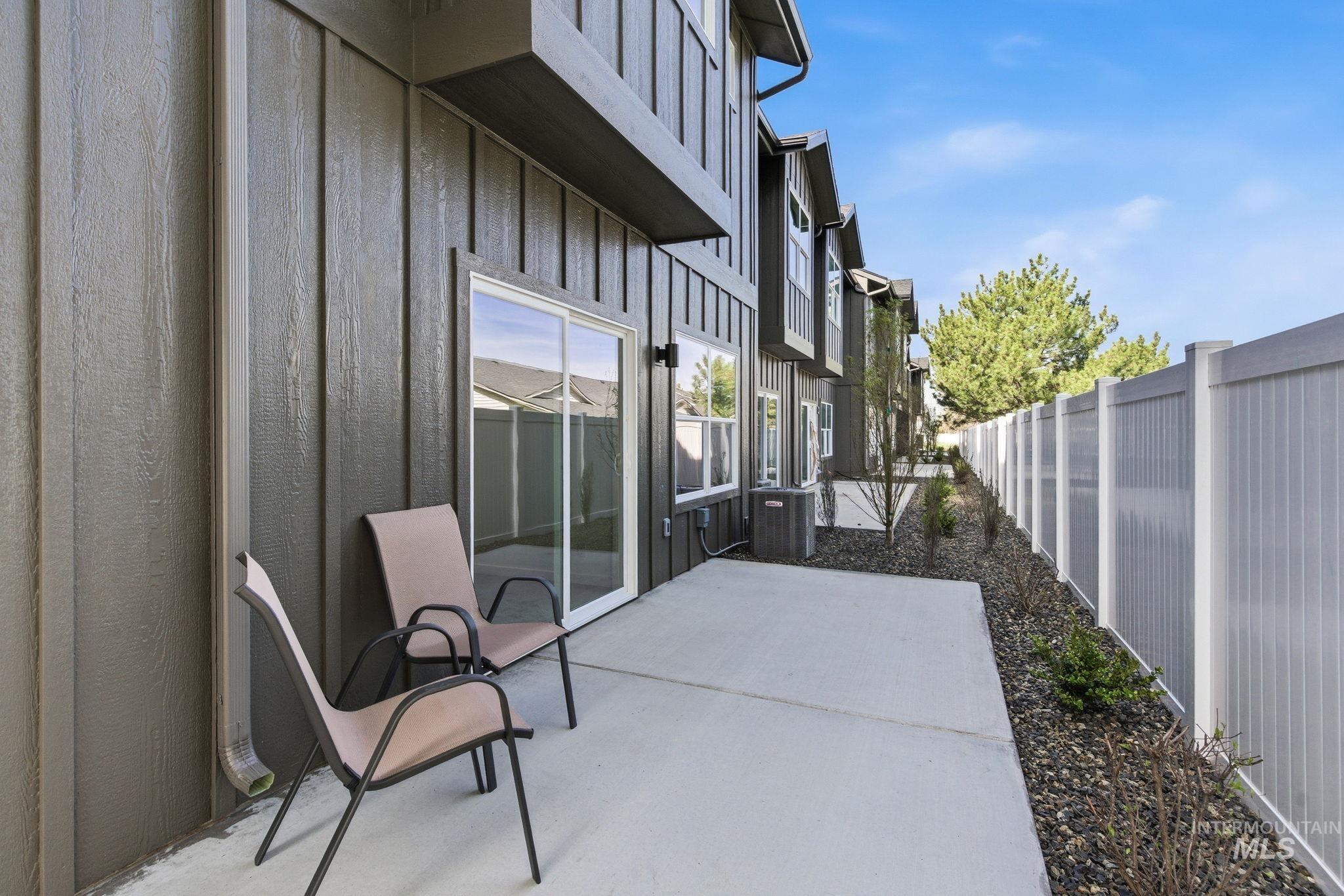 512 Diamond Ln., Emmett, Idaho 83617, 3 Bedrooms, 2.5 Bathrooms, Residential For Sale, Price $379,000, 98992382