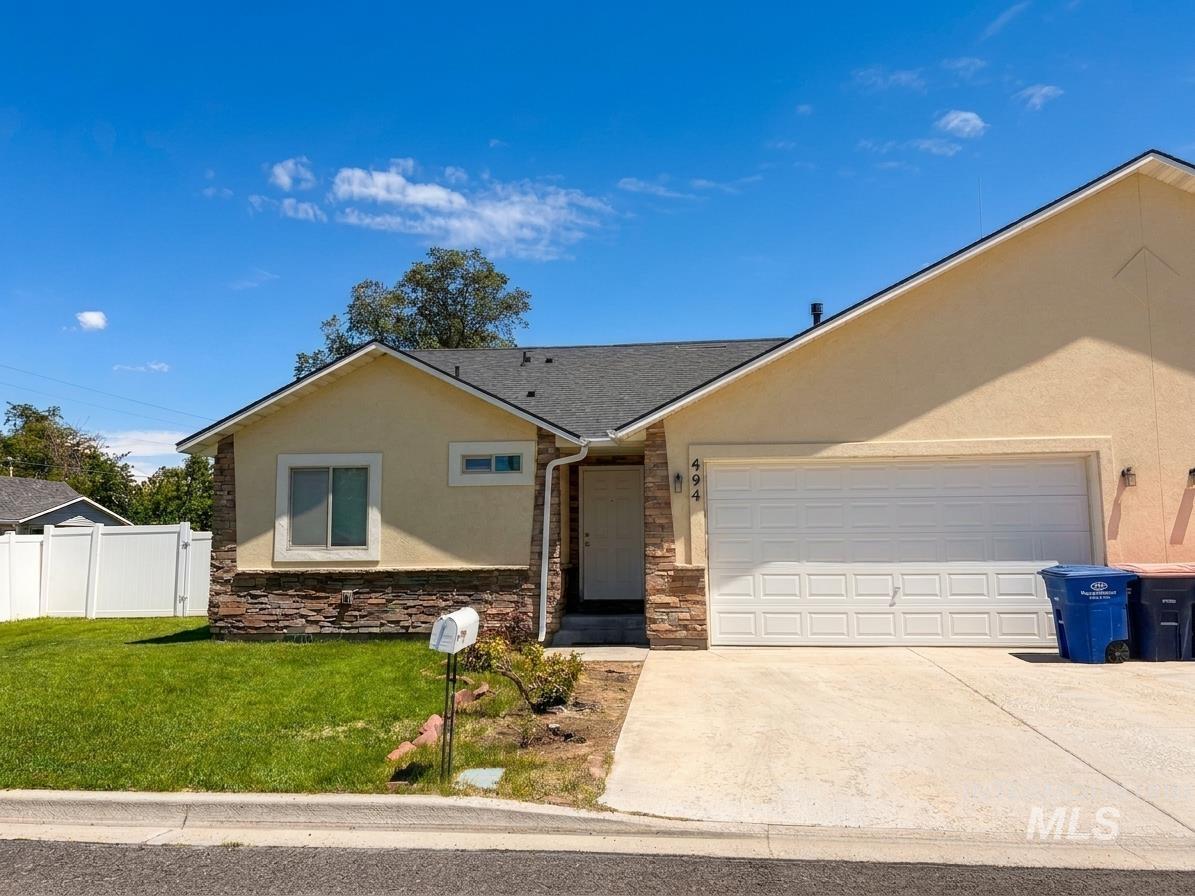 494 Adria Lane, Twin Falls, Idaho 83301, 3 Bedrooms, 2 Bathrooms, Residential For Sale, Price $324,900, 98992384
