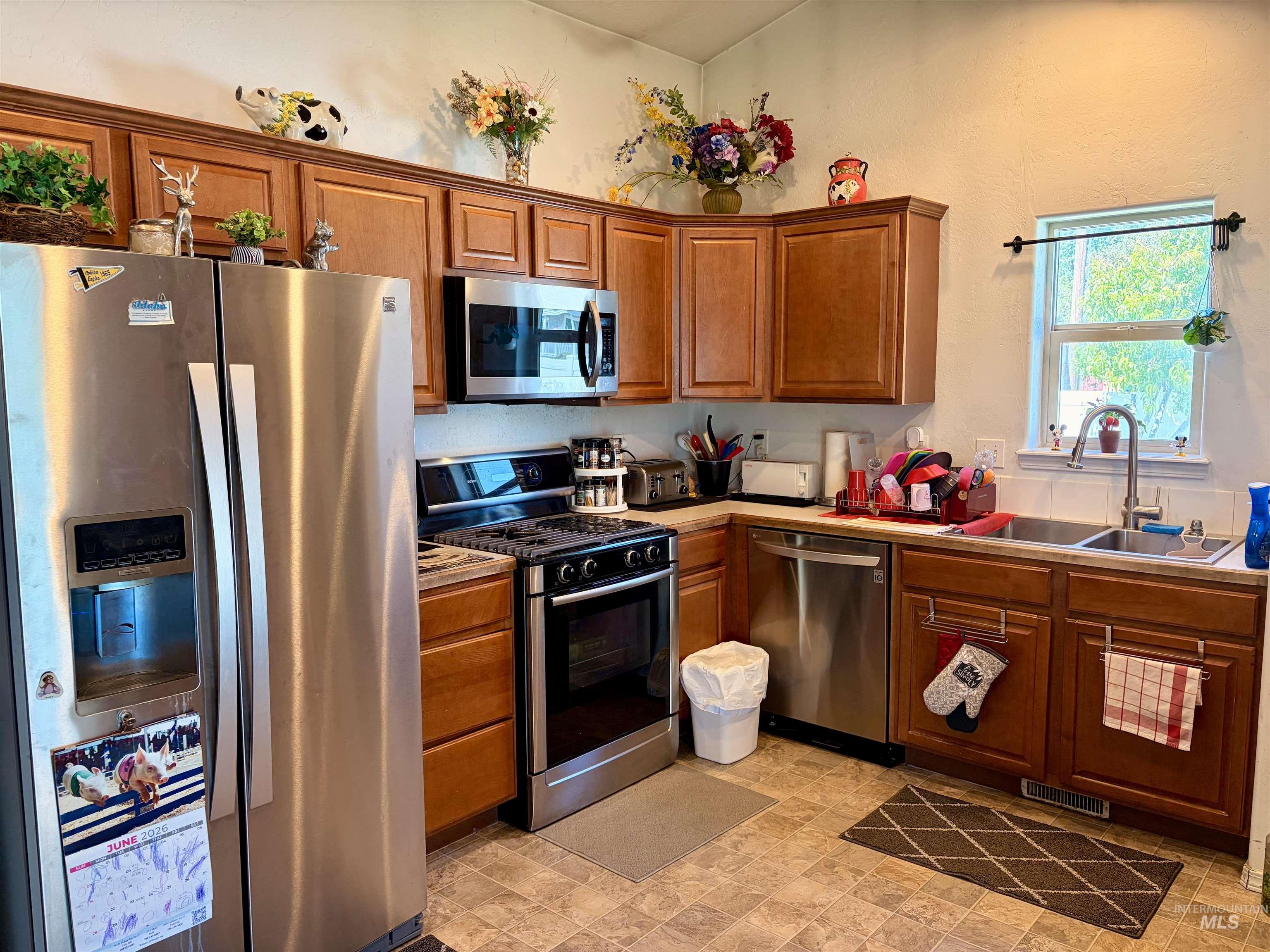 494 Adria Lane, Twin Falls, Idaho 83301, 3 Bedrooms, 2 Bathrooms, Residential For Sale, Price $324,900, 98992384