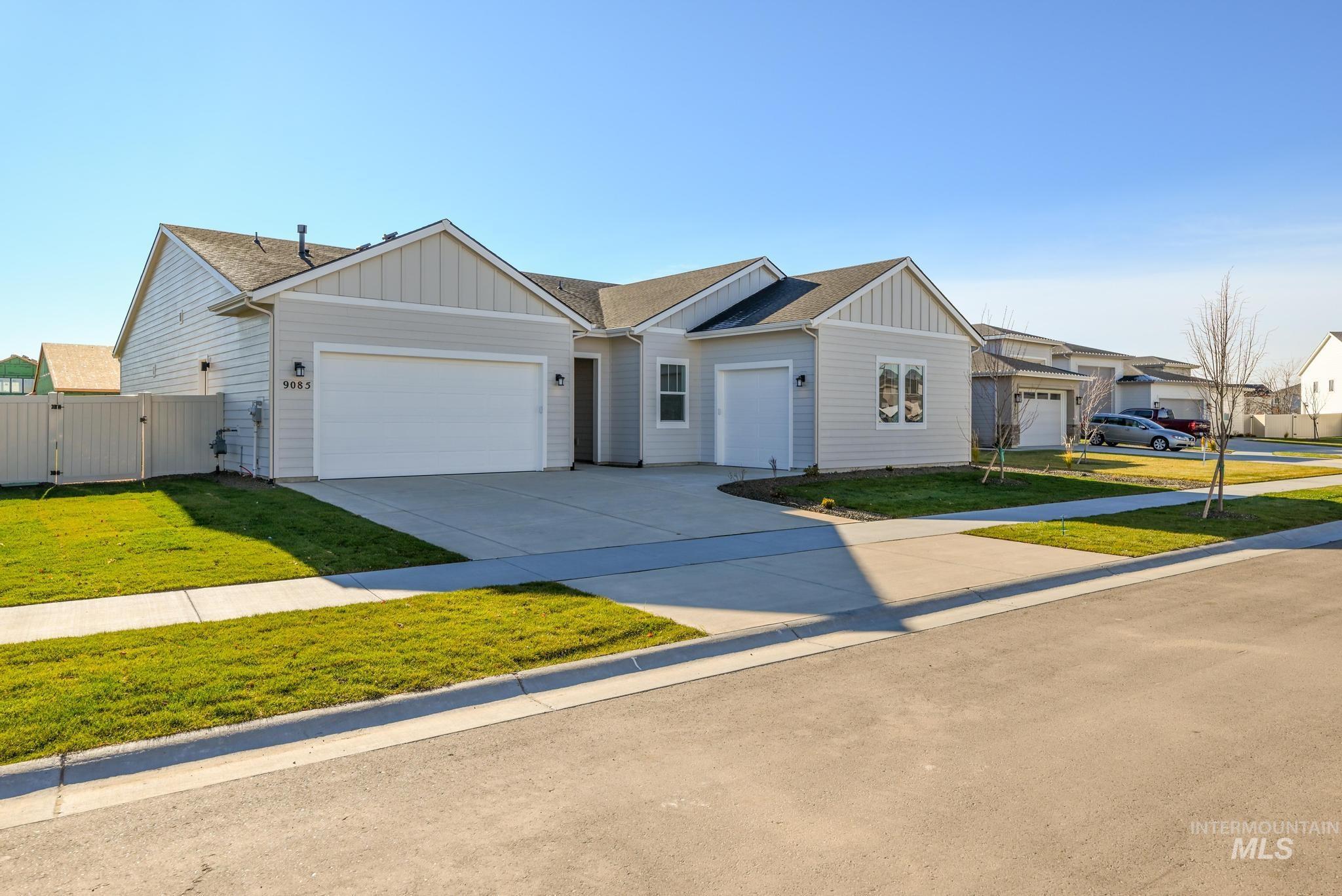 14893 Boatwatch Dr, Caldwell, Idaho 83607, 3 Bedrooms, 2.5 Bathrooms, Residential For Sale, Price $629,000, 98992387