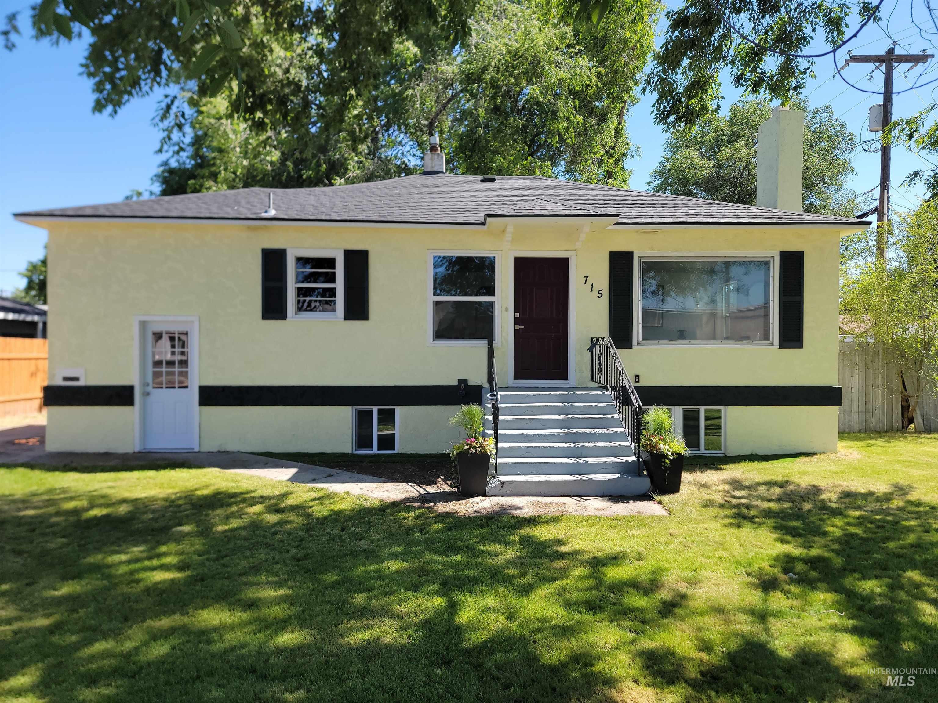 715 E Lincoln Ave, Nampa, Idaho 83686, 4 Bedrooms, 2 Bathrooms, Residential For Sale, Price $415,000, 98992391