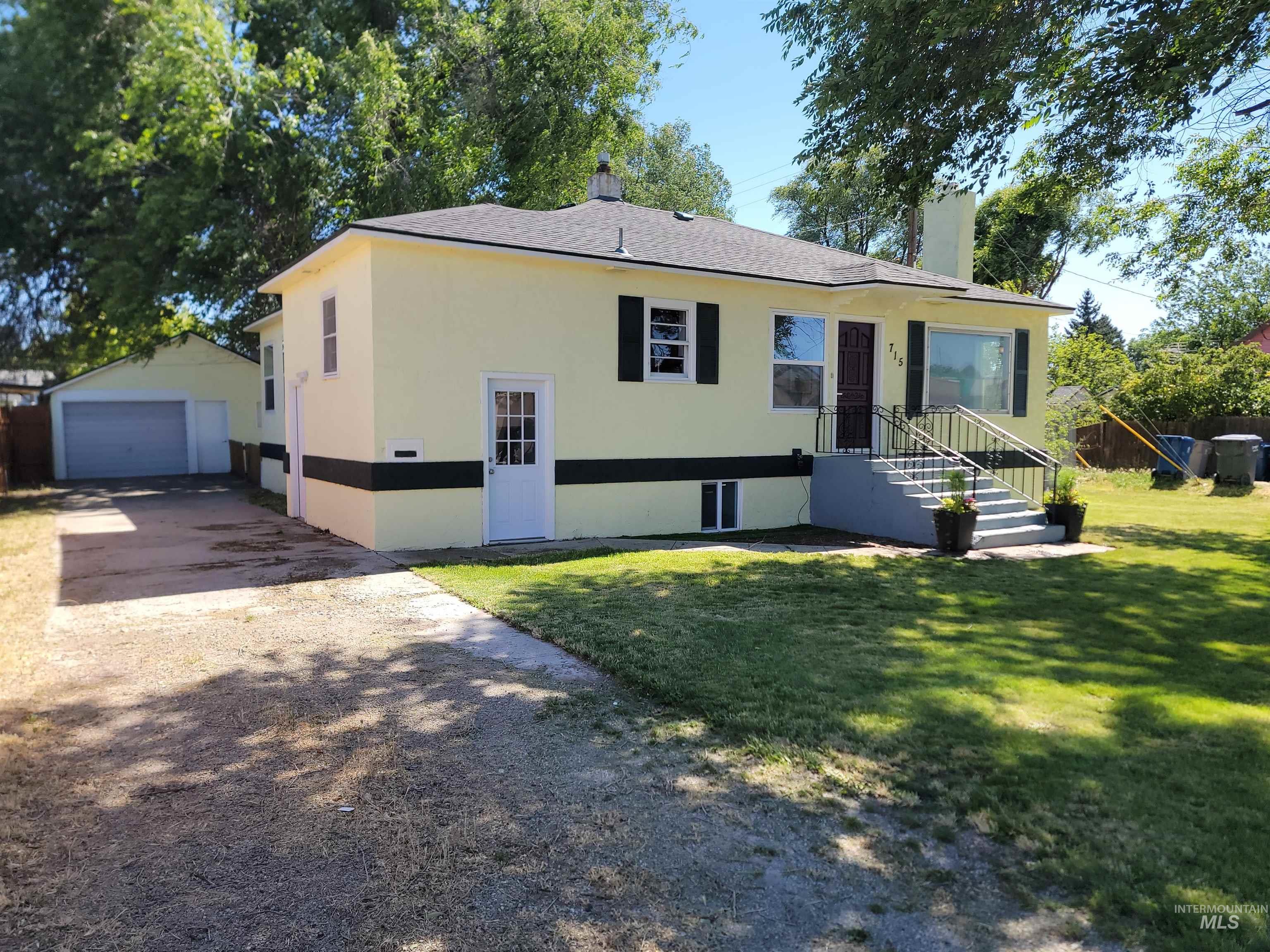 715 E Lincoln Ave, Nampa, Idaho 83686, 4 Bedrooms, 2 Bathrooms, Residential For Sale, Price $415,000, 98992391
