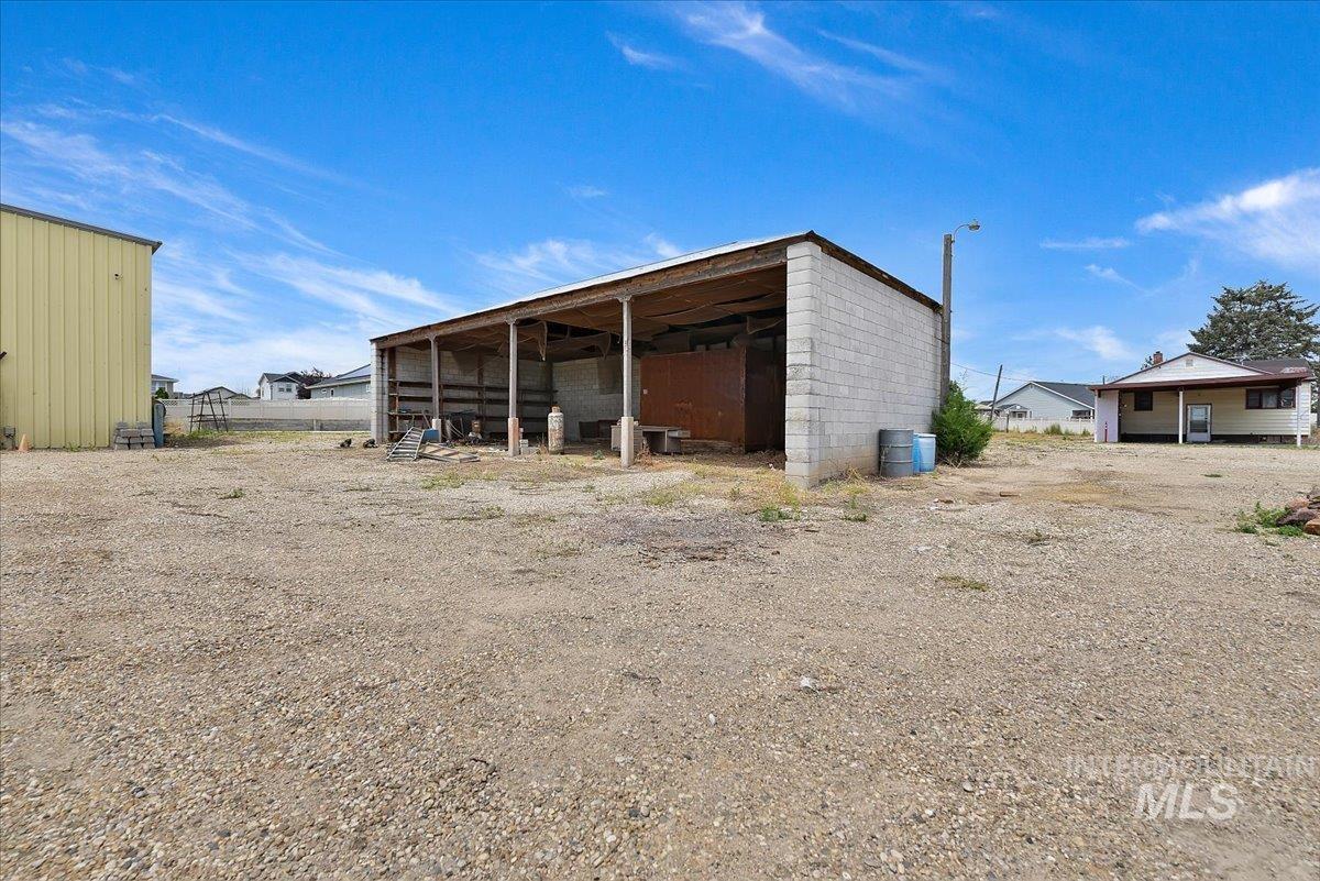 15279 S Indiana Ave, Caldwell, Idaho 83607, 4 Bedrooms, 1 Bathroom, Residential For Sale, Price $424,900, 98992394
