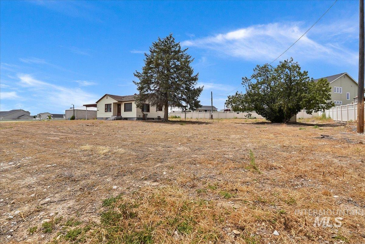 15279 S Indiana Ave, Caldwell, Idaho 83607, 4 Bedrooms, 1 Bathroom, Residential For Sale, Price $424,900, 98992394