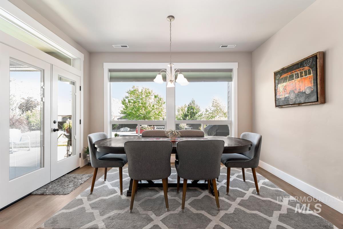 5685 W Night Sky Ct, Boise, Idaho 83714, 3 Bedrooms, 2 Bathrooms, Residential For Sale, Price $769,000,MLS 98992396