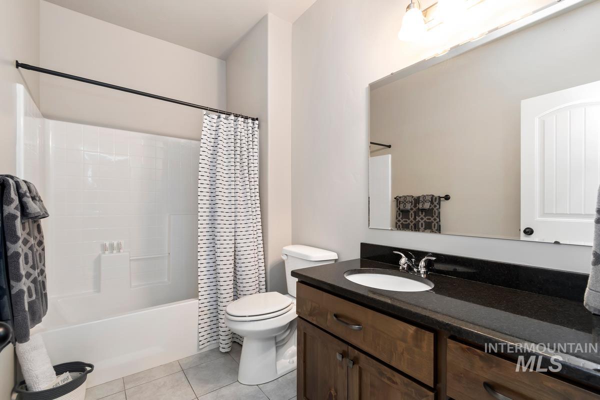 5685 W Night Sky Ct, Boise, Idaho 83714, 3 Bedrooms, 2 Bathrooms, Residential For Sale, Price $769,000,MLS 98992396