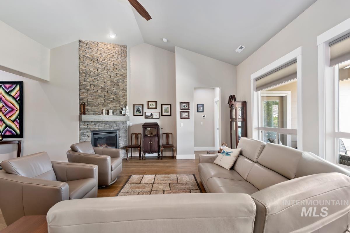 5685 W Night Sky Ct, Boise, Idaho 83714, 3 Bedrooms, 2 Bathrooms, Residential For Sale, Price $769,000,MLS 98992396
