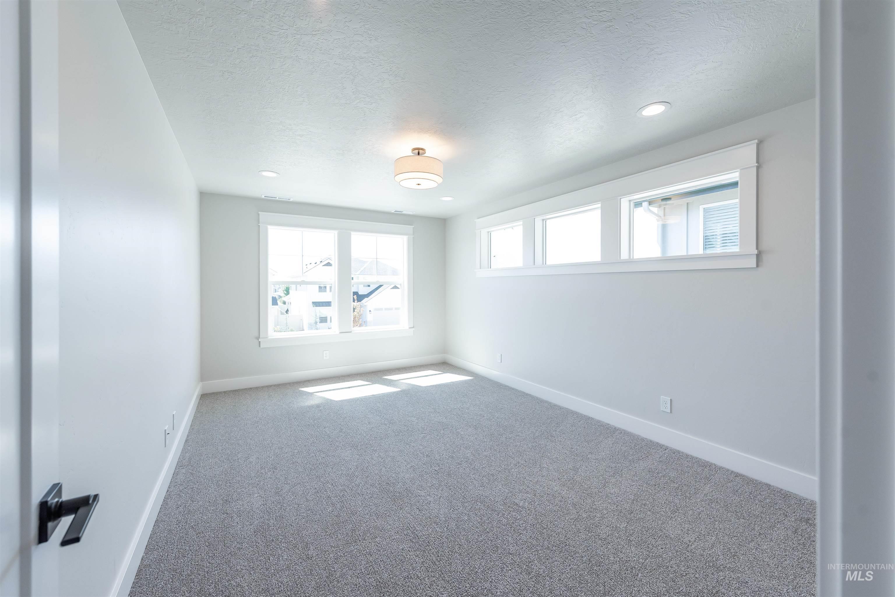 9454 S Egg Harbor, Kuna, Idaho 83634, 4 Bedrooms, 3 Bathrooms, Residential For Sale, Price $689,900,MLS 98992397