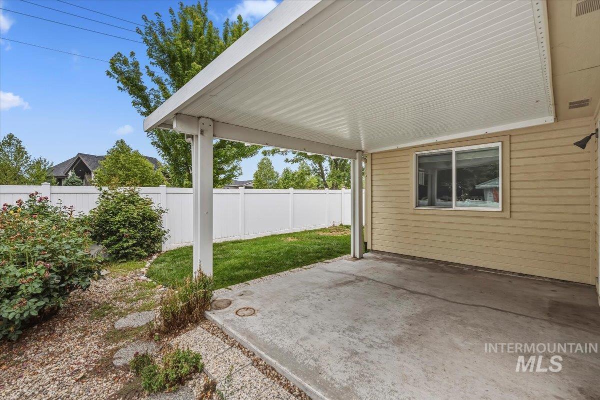 6061 S Oboe, Boise, Idaho 83709, 3 Bedrooms, 2 Bathrooms, Residential For Sale, Price $369,900, 98992400